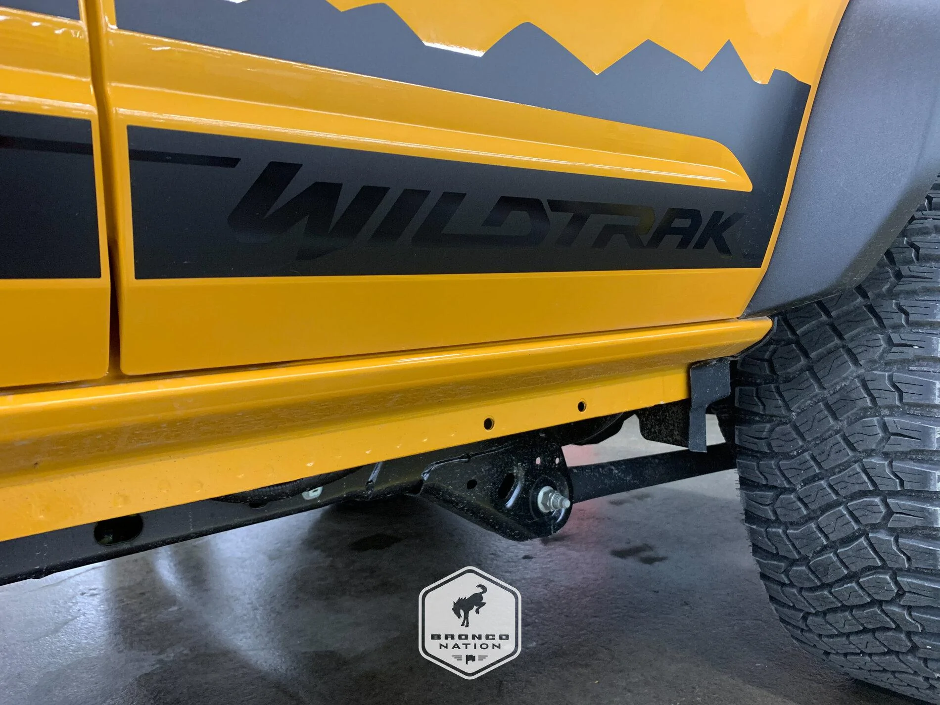 Ford Bronco 2 door fastback top DOES fold back! Lightning Blue First Edition Bronco With Graphics Cyber Orange Bronco Wildtrak with graphics decals 14