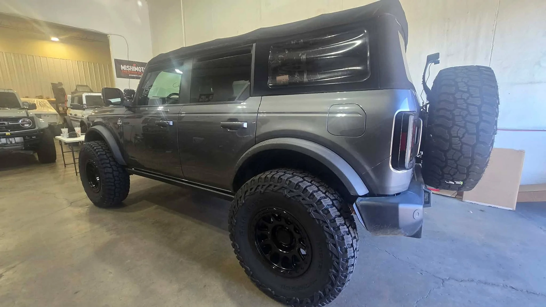 Ford Bronco Body Color Matched Rock Sliders? 740917294_1514138533818176_7030489934148206379_n