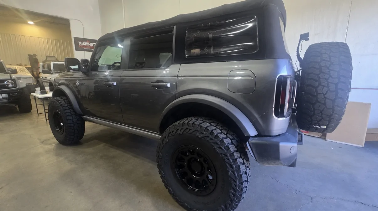 Ford Bronco Body Color Matched Rock Sliders? IMG_7439