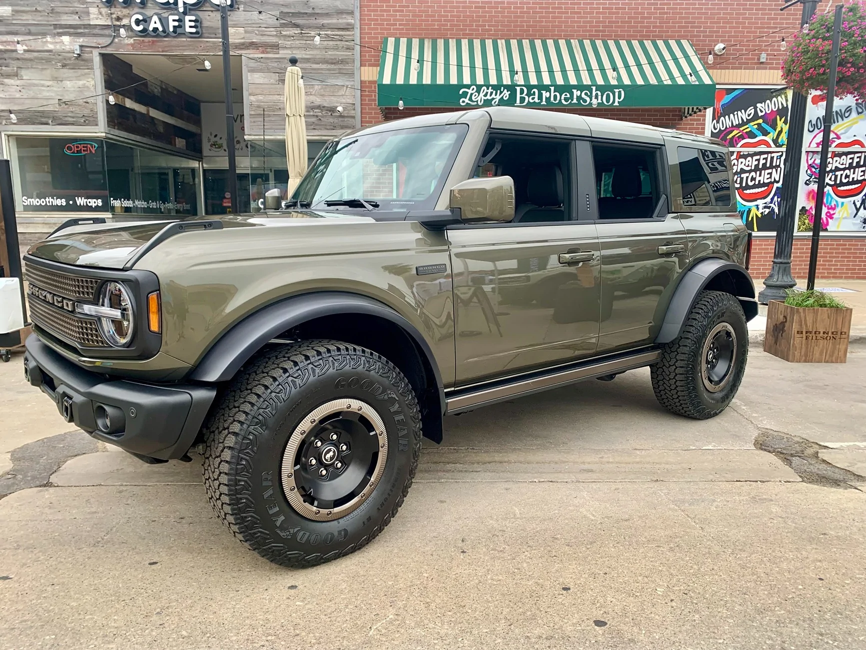 Ford Bronco Broncos at Woodward Dream Cruise 2026 IMG_1403