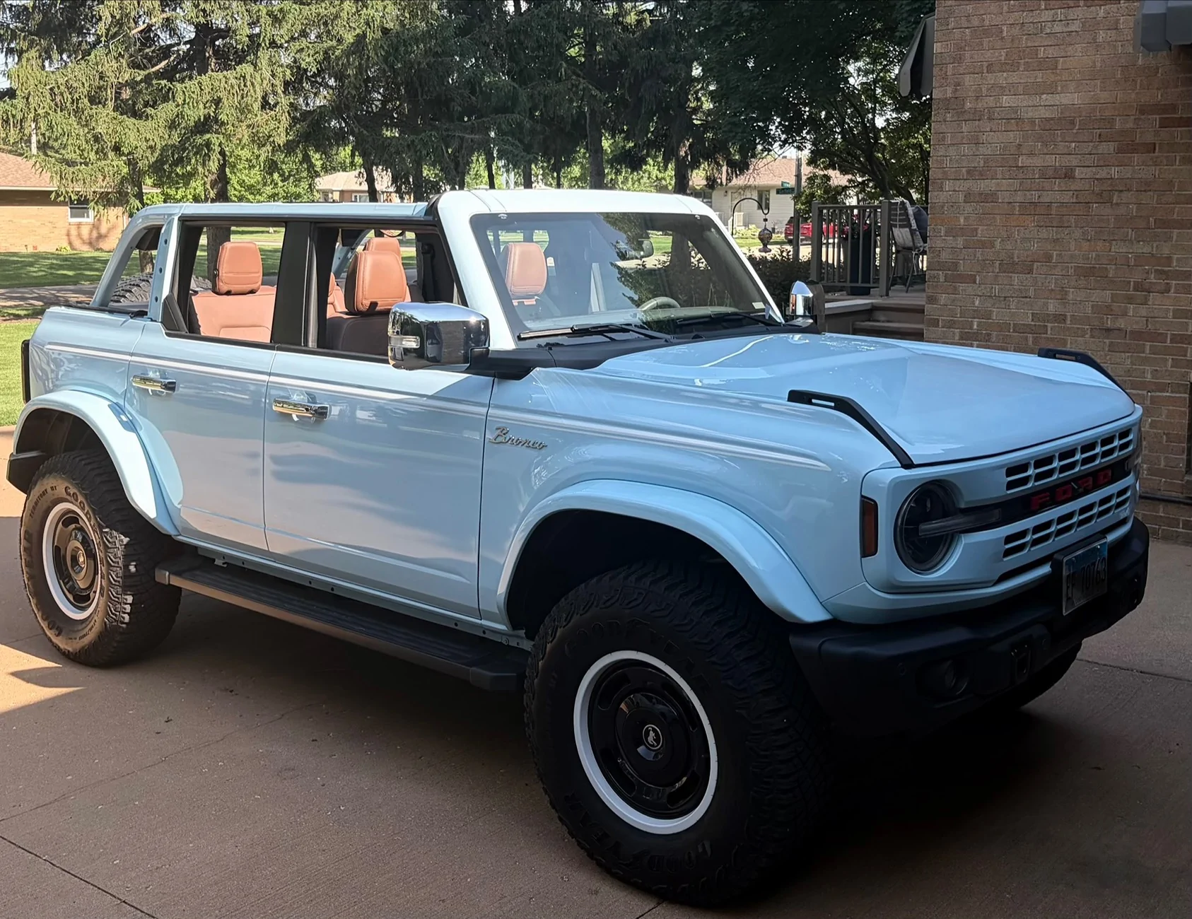 Ford Bronco 2023 Bronco HLE 4 door $66k IMG_4850