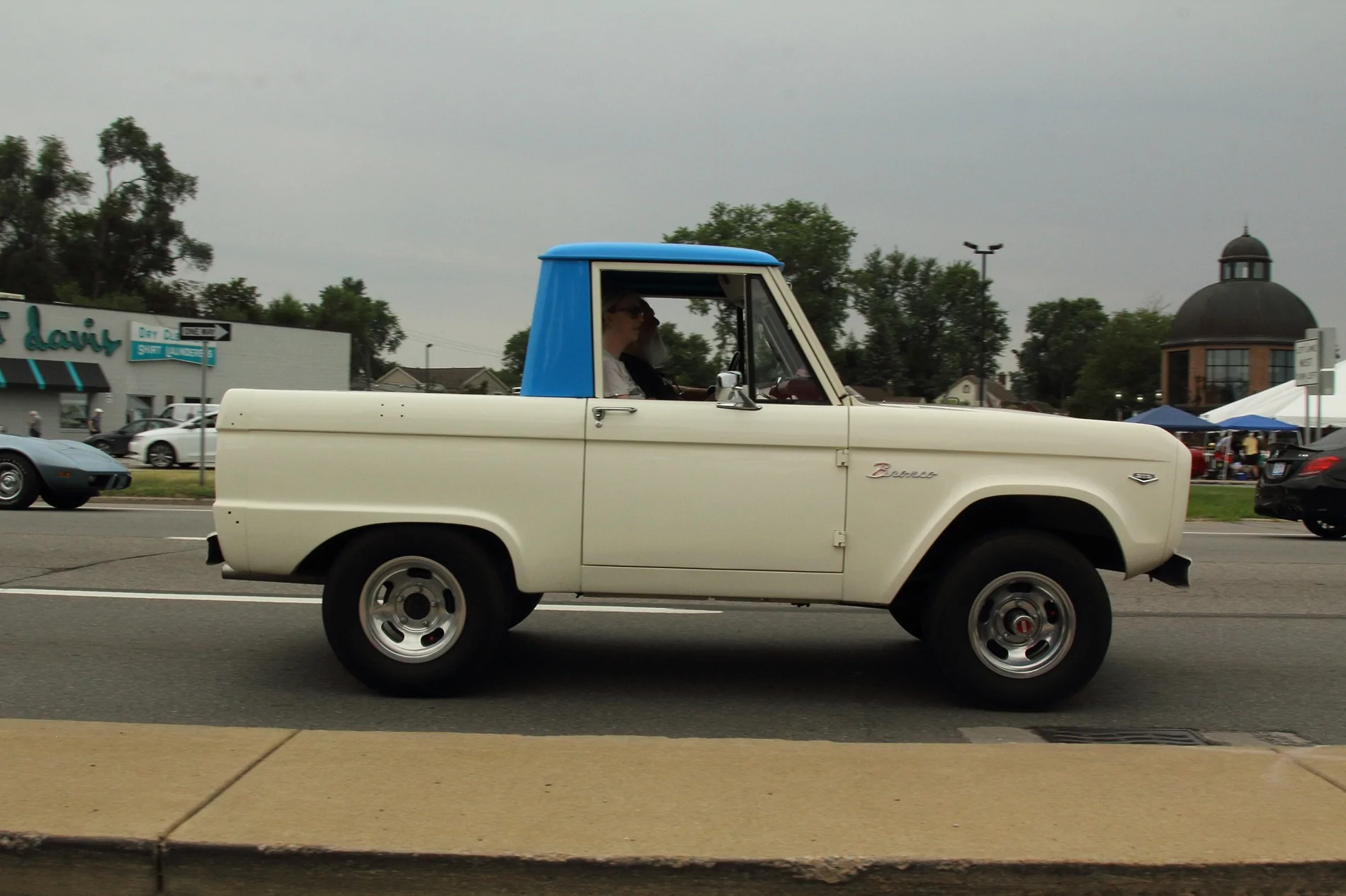 Ford Bronco Broncos at Woodward Dream Cruise 2026 WoodwardIMG_469210