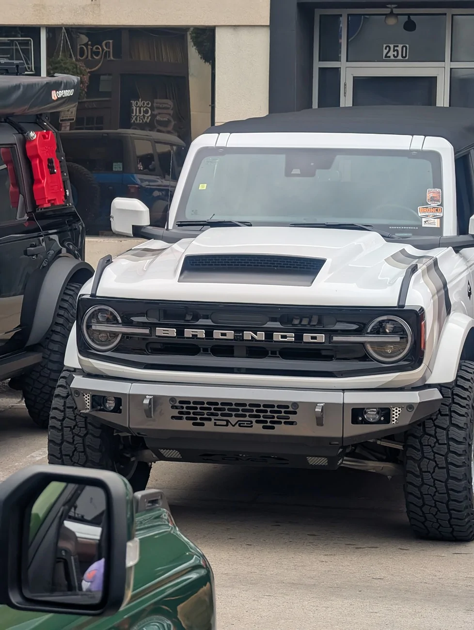 Ford Bronco Broncos at Woodward Dream Cruise 2026 PXL_20260815_165144017