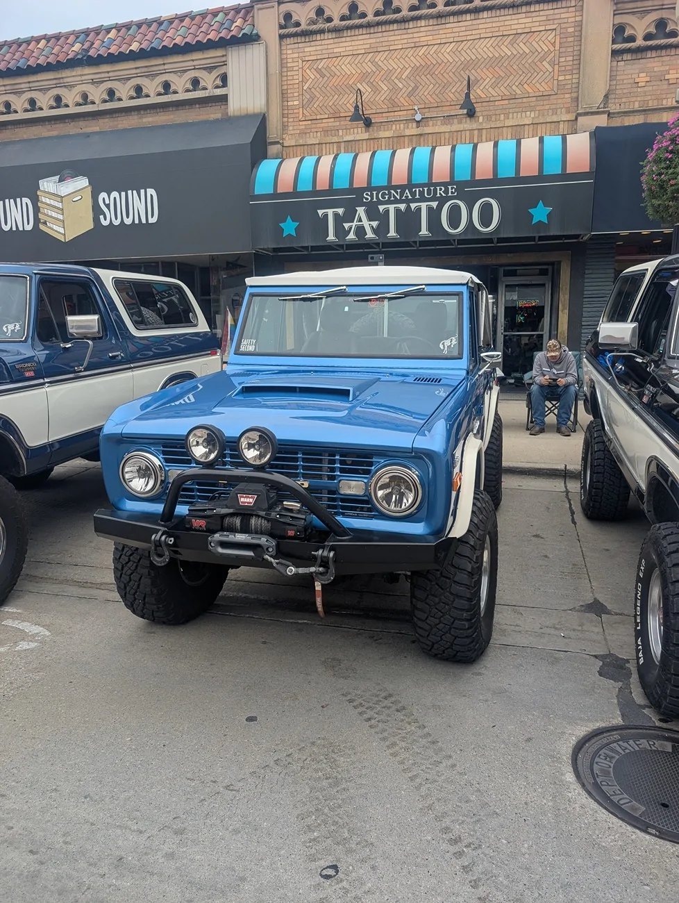Ford Bronco Broncos at Woodward Dream Cruise 2026 PXL_20260815_134236482