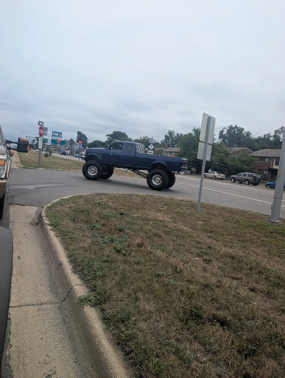 Ford Bronco Broncos at Woodward Dream Cruise 2026 PXL_20260815_190916564.MP