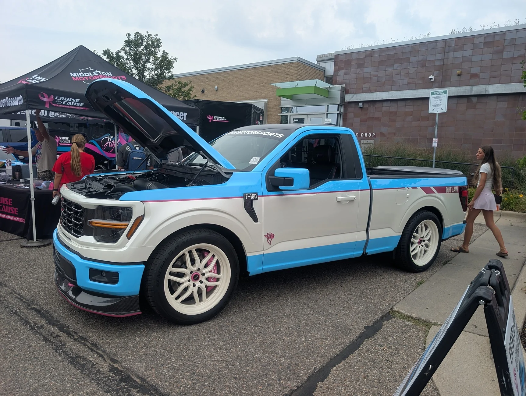 Ford Bronco Broncos at Woodward Dream Cruise 2026 PXL_20260815_151757649.MP