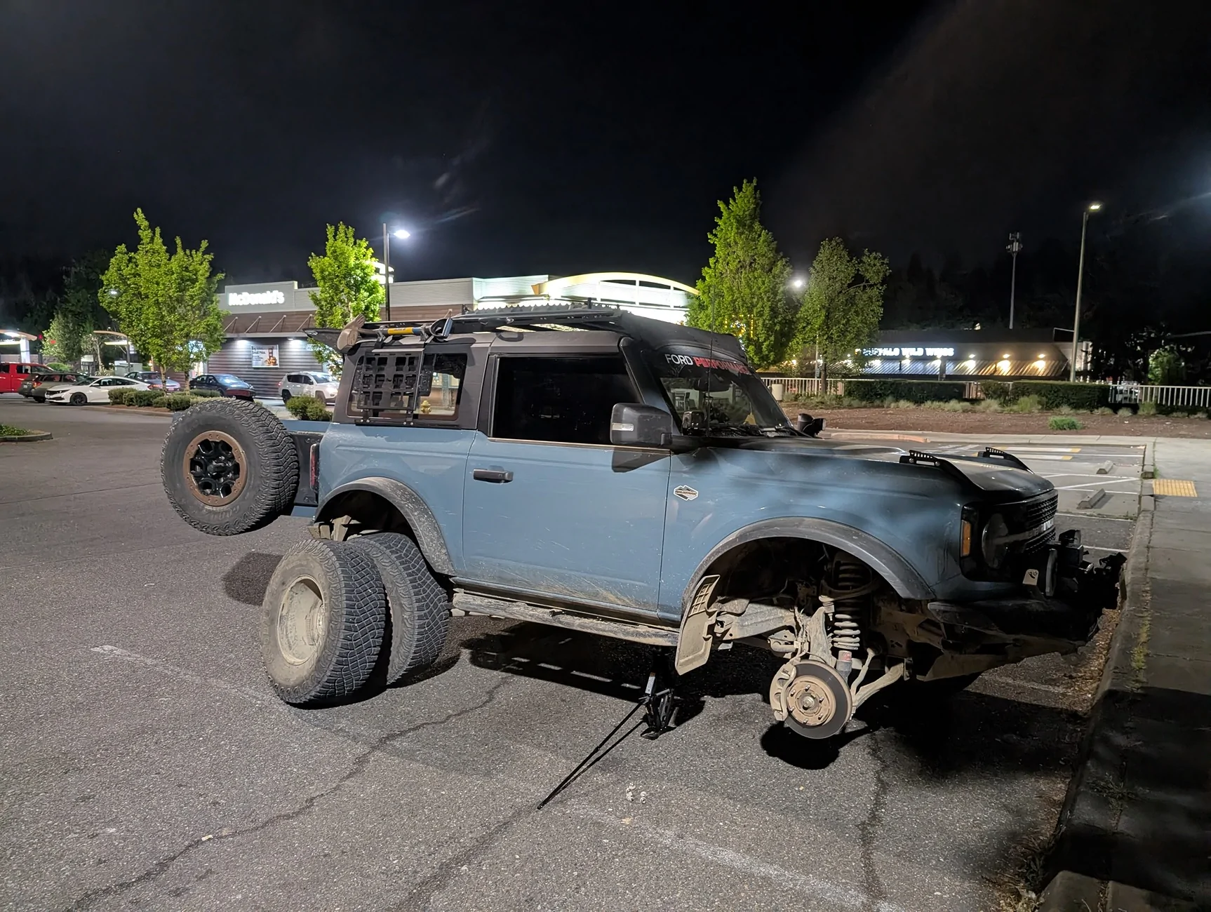 Ford Bronco Will the Factory Jack handle the Sasquatch Package?  What Jack options do people have? PXL_20260504_051645640