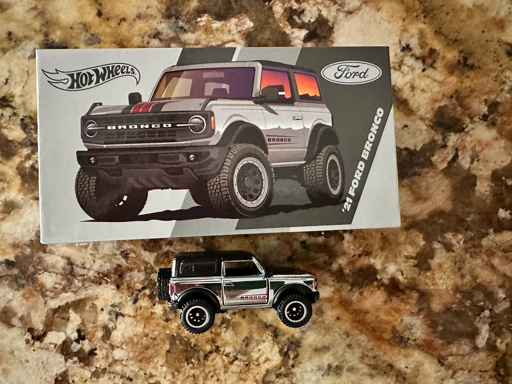 Ford Bronco Bronco Toys, Diecast, RC C28BB1FA-984B-4CA9-9FAC-658874E9625C_1_201_a