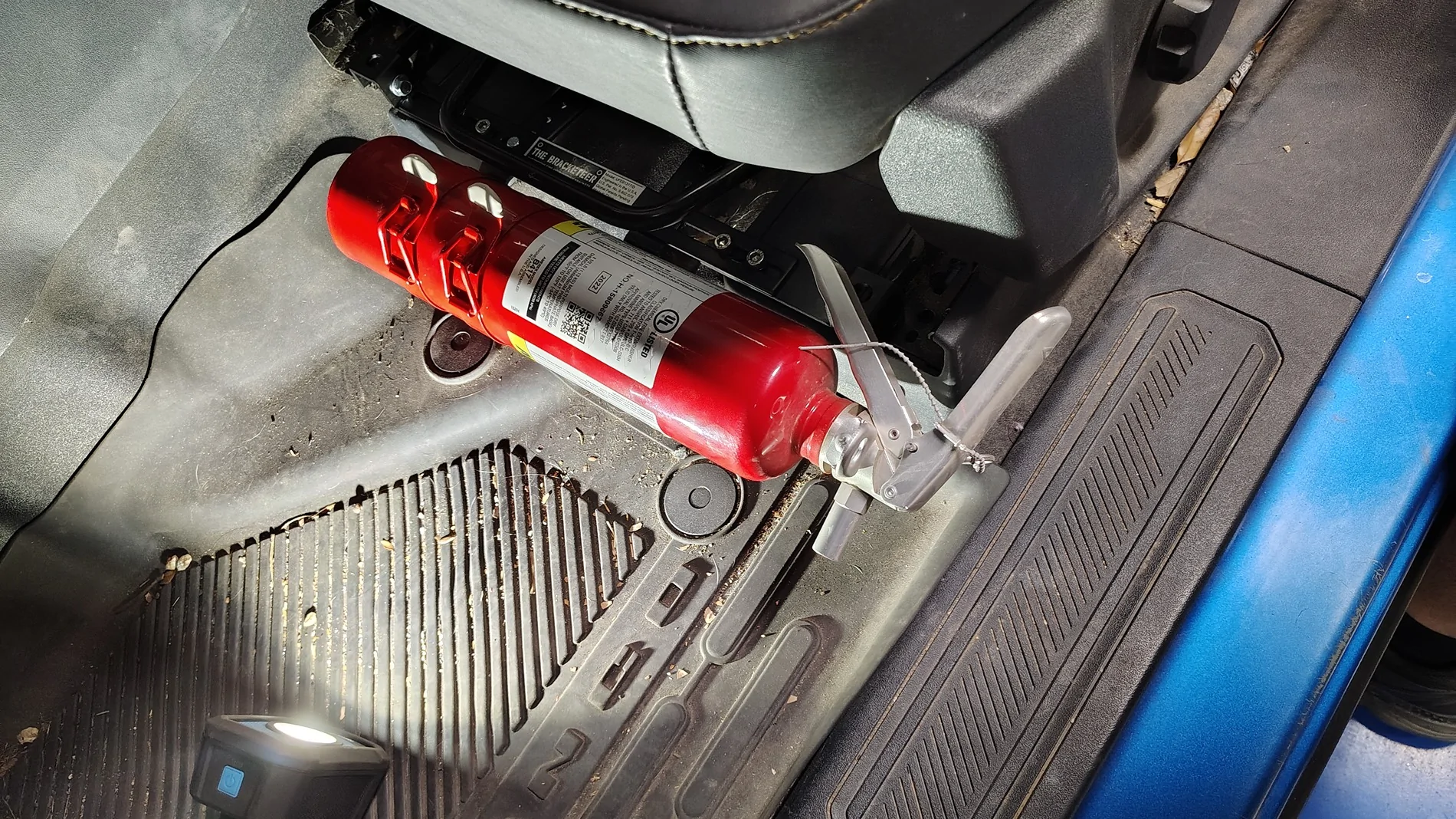 Ford Bronco Fire Protection:  Extinguishers: Dry, Halotron, CO2, Element Stick, Blankets, etc... what are you carrying? 1000019704