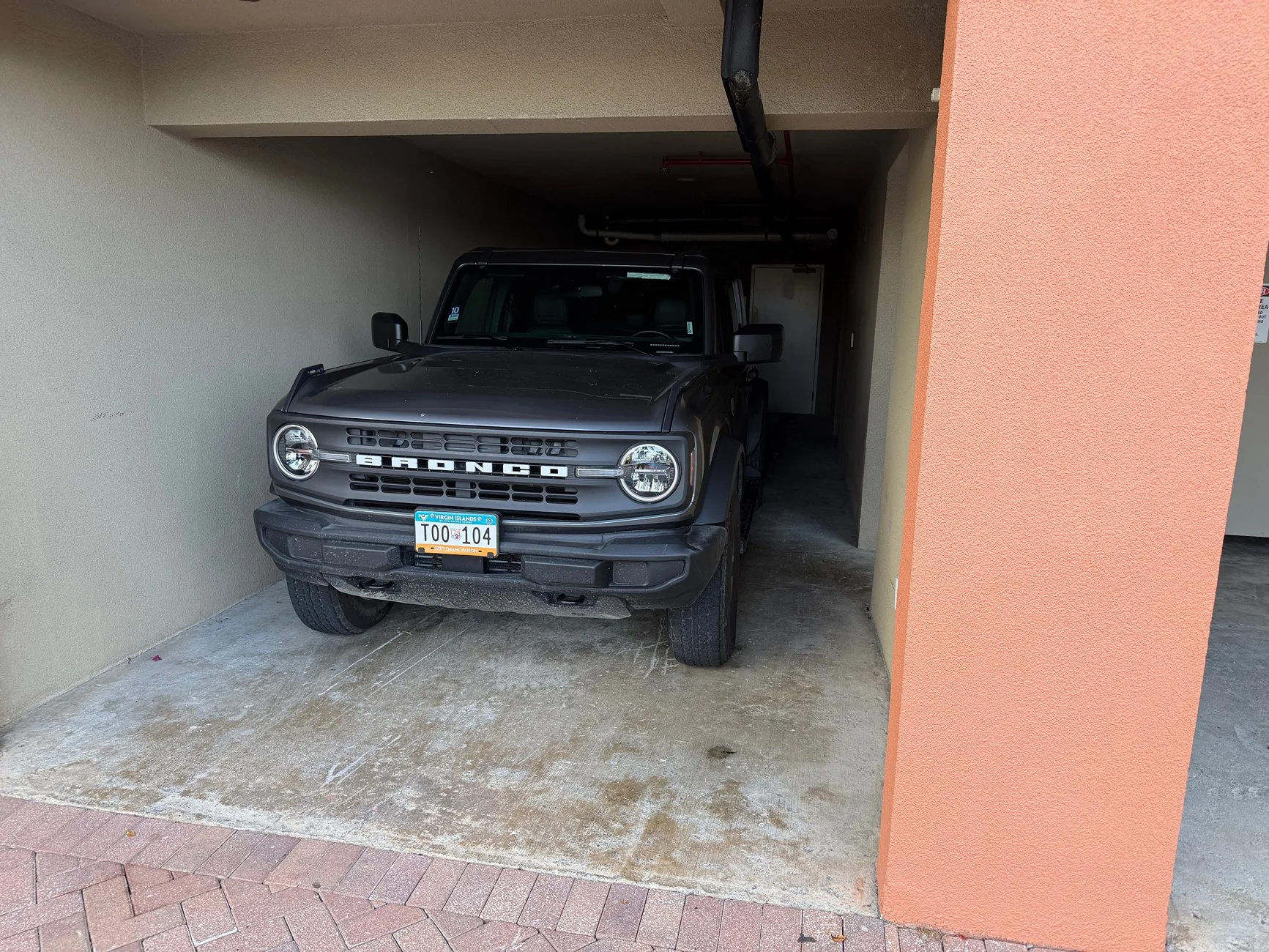 Ford Bronco Rented a Bronco in St. Thomas IMG_1043