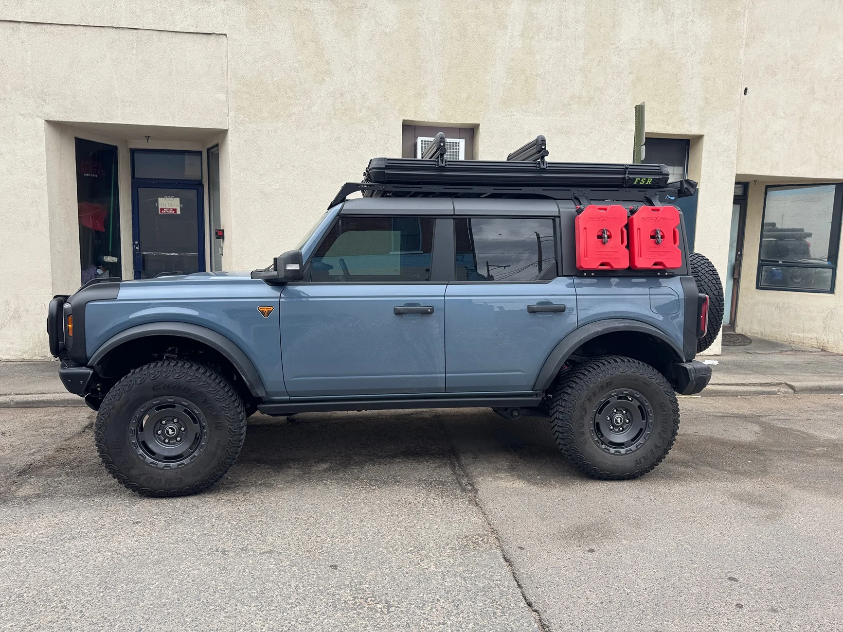Ford Bronco Roofnest XL rooftop tent IMG_6051