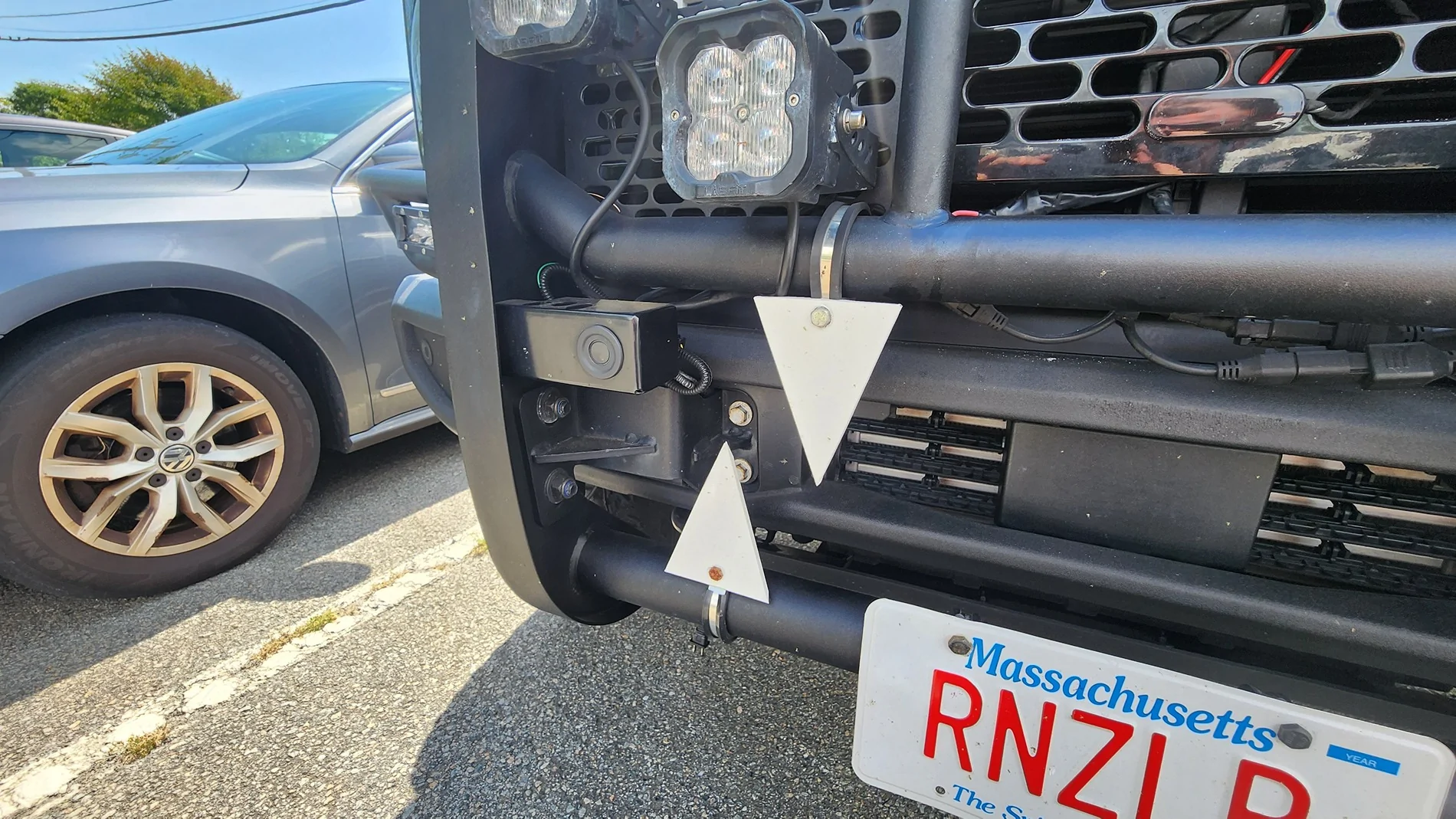 Ford Bronco Front middle parking sensors randomly beeping at me after relocating despite no obstructions 1000034234