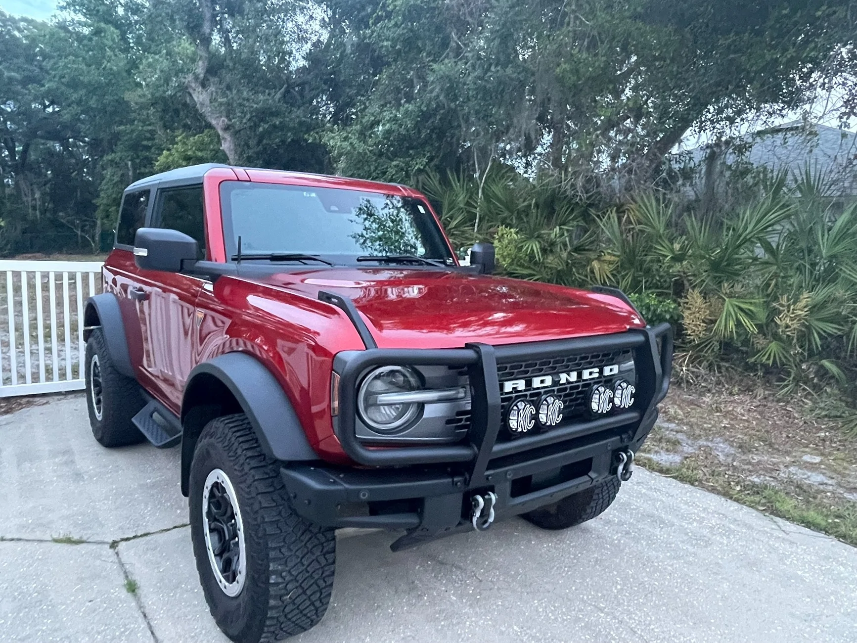 Ford Bronco Pics of your 2dr next to other cool 2drs IMG_6305