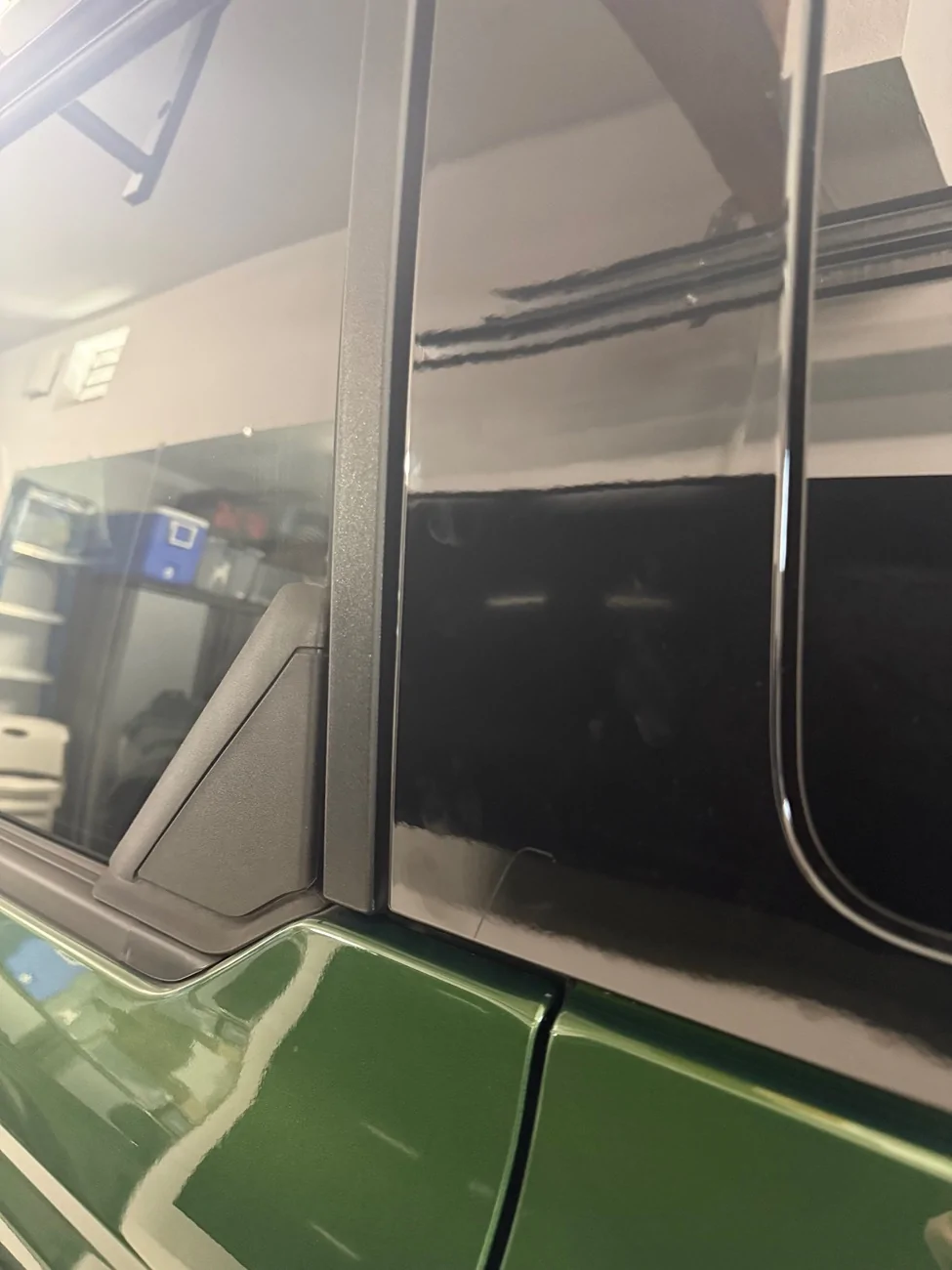 Ford Bronco Help — I’m missing some kind of seal on painted hardtop IMG_5283