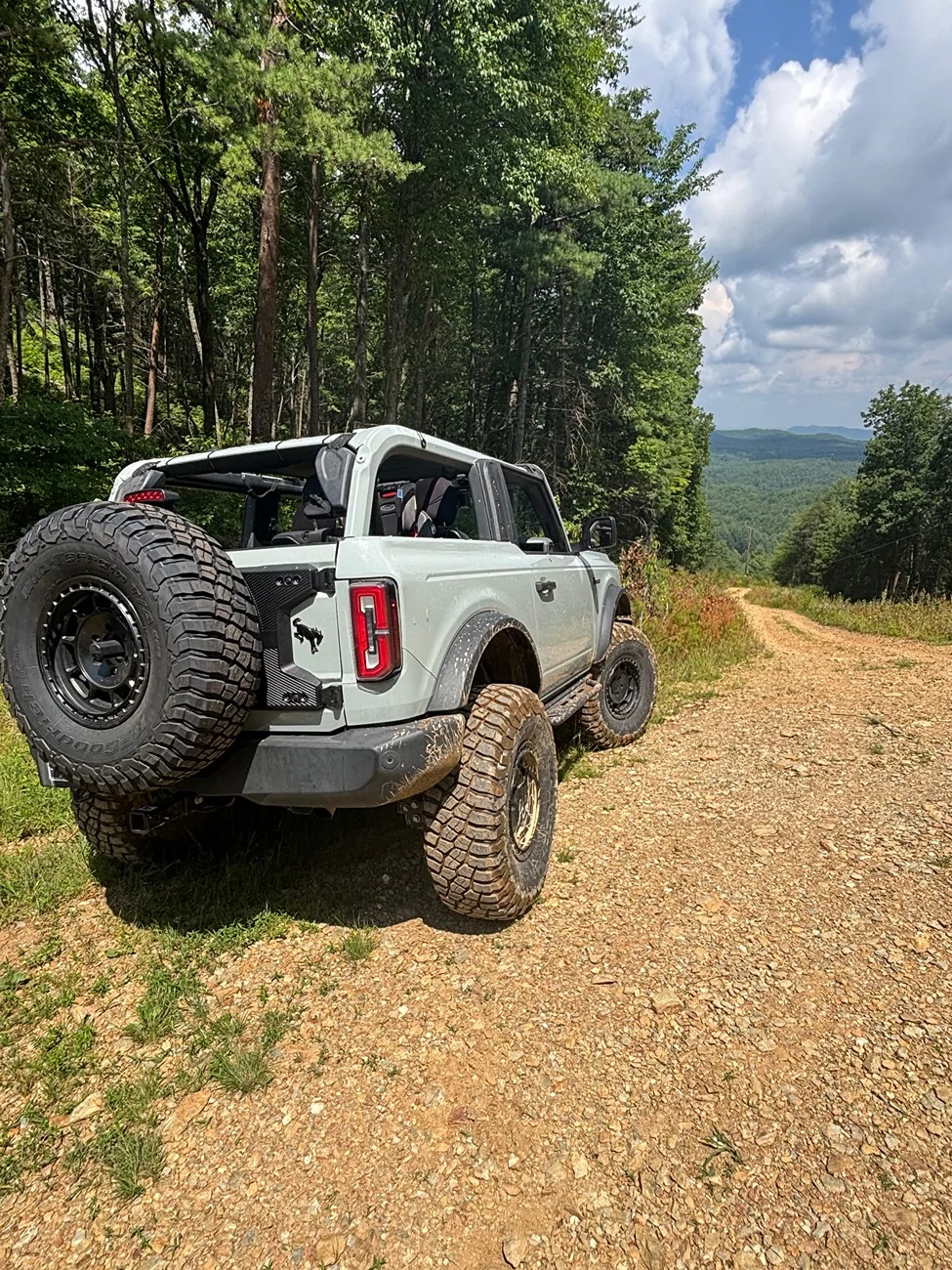 Ford Bronco GIVEAWAY ALERT!  TeraFlex 3.5" RT3 Suspension System with Falcon Fast-Adjust Coilover Shocks IMG_9542