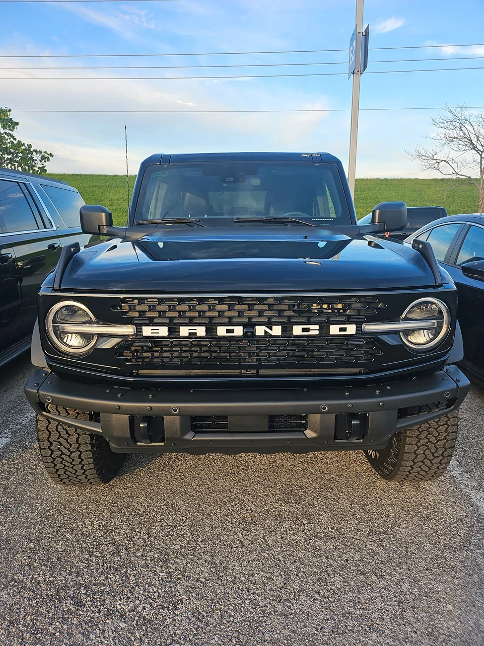 Ford Bronco SHADOW BLACK Bronco Club 1549