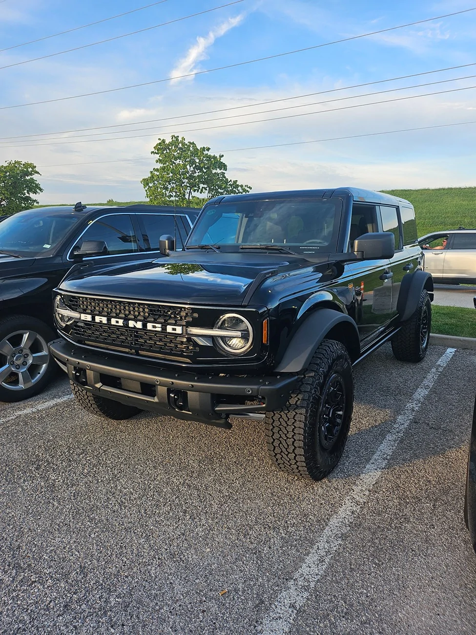 Ford Bronco SHADOW BLACK Bronco Club 1548