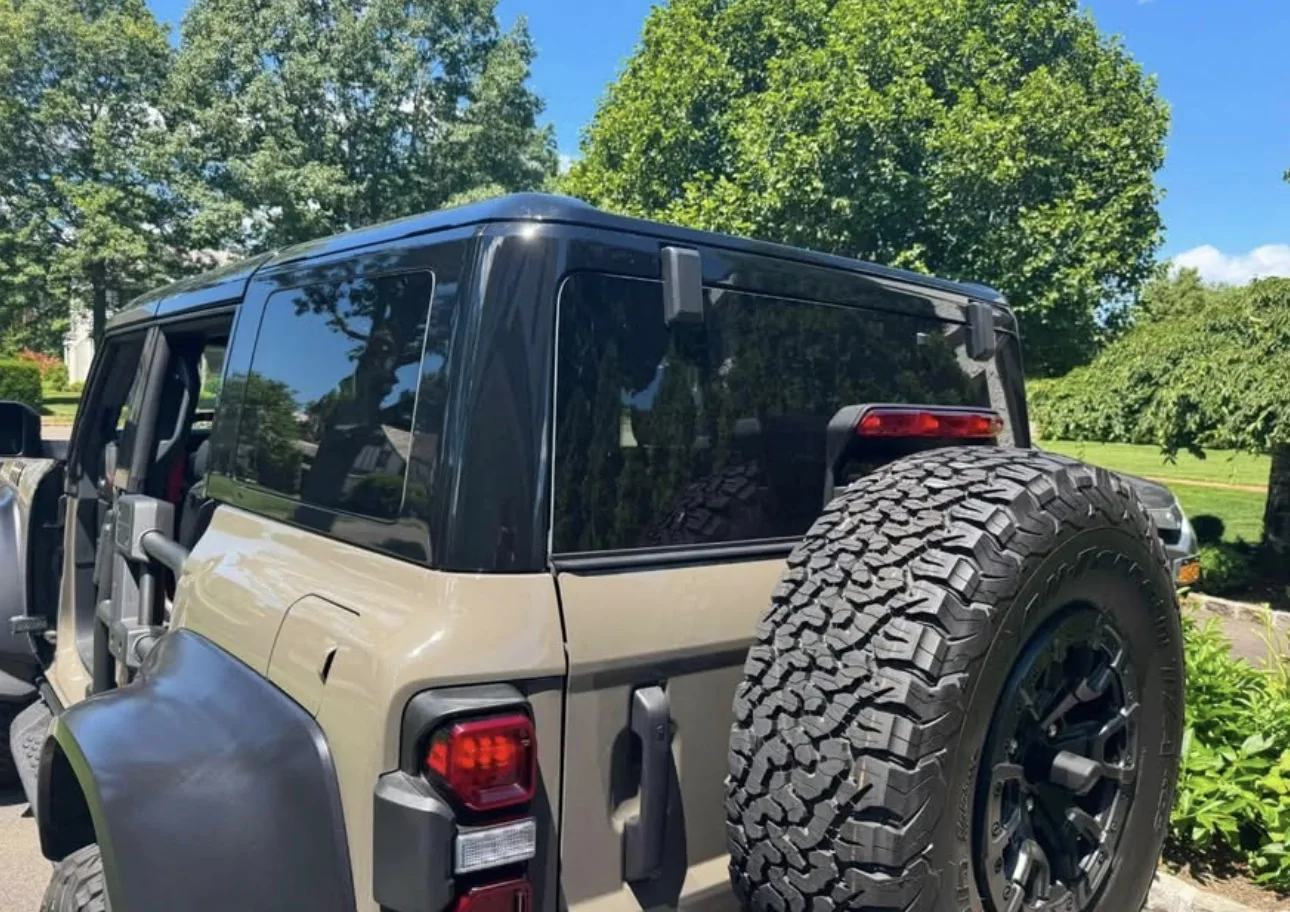 Ford Bronco OEM gloss black painted hard top (TOP ONLY) IMG_7927