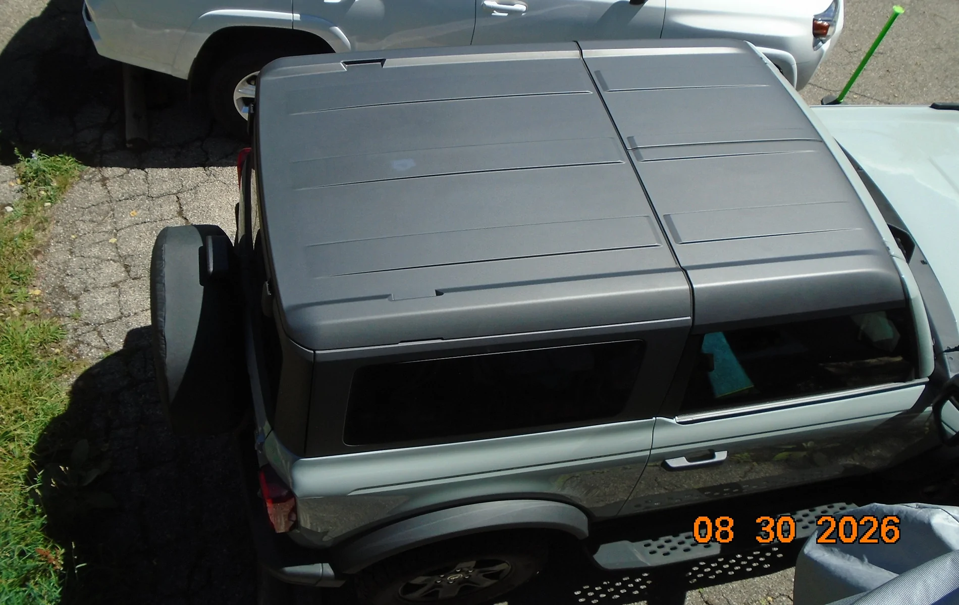Ford Bronco Need Your Help Identifying What Roof Spot May Be... DSC03356