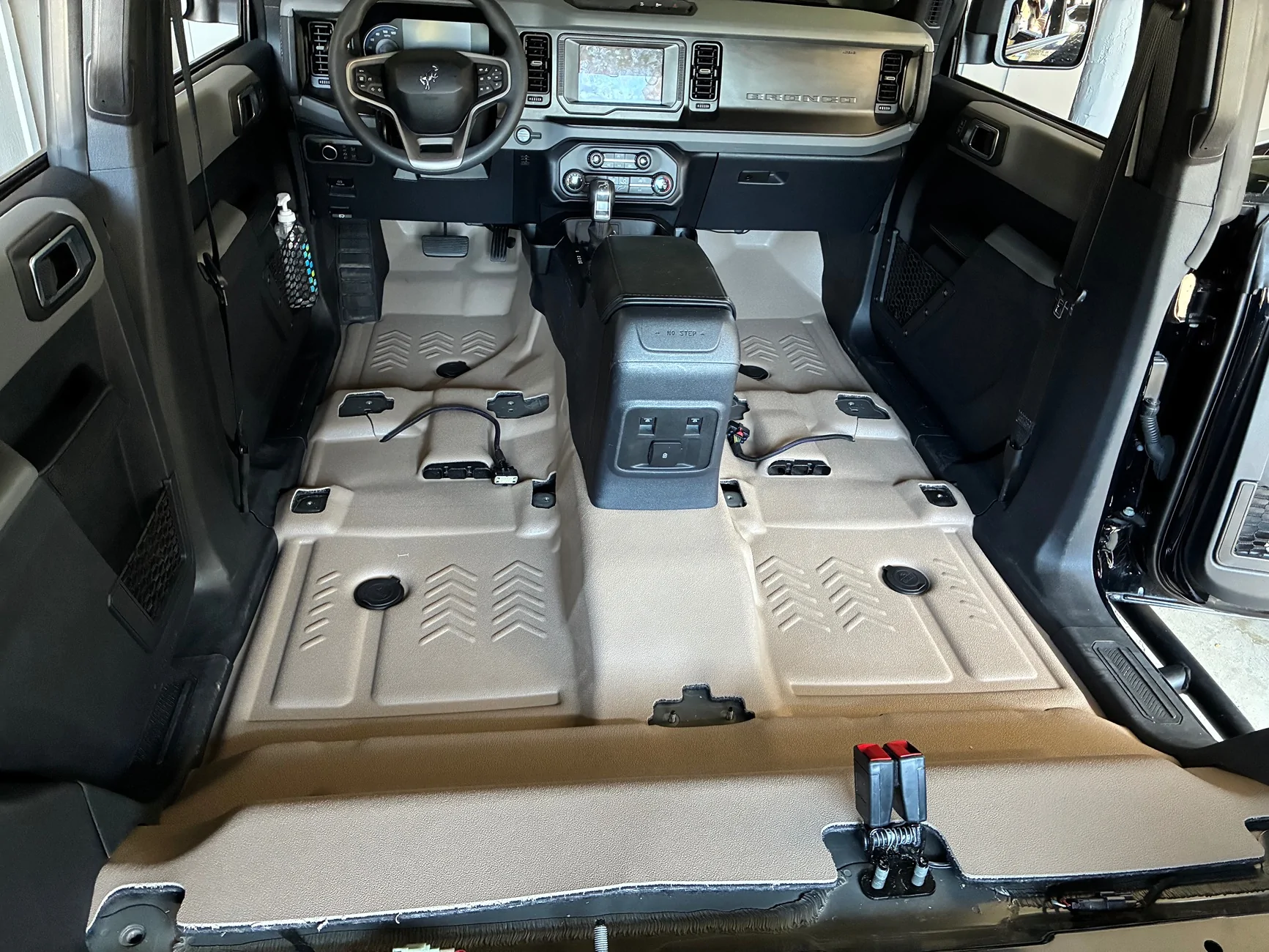 Ford Bronco Armorlite Desert Khaki Floor Photos IMG_1258
