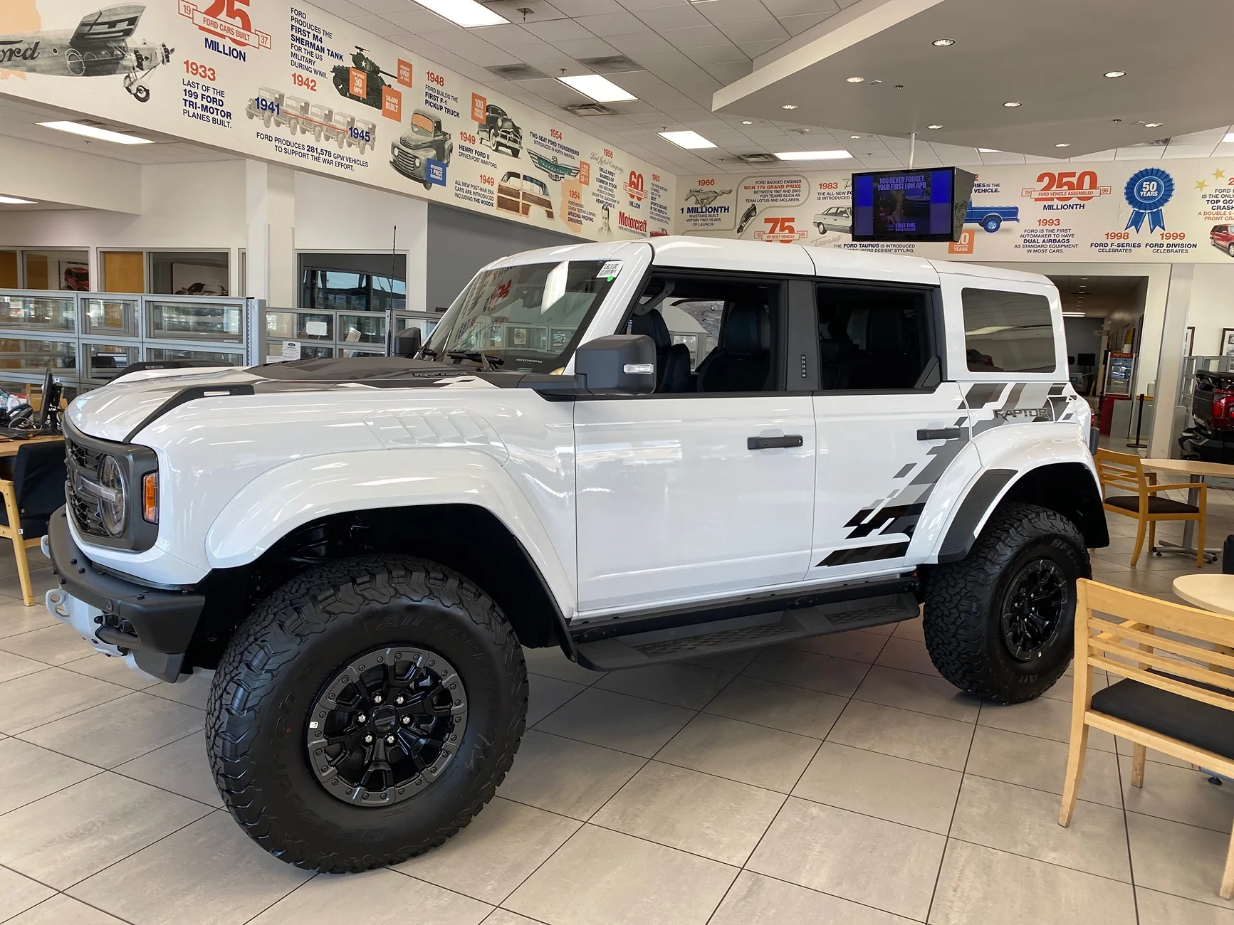 Ford Bronco What did you do TO / WITH your Bronco today? 👨🏻‍🔧🧰🚿🛠 IMG_1484