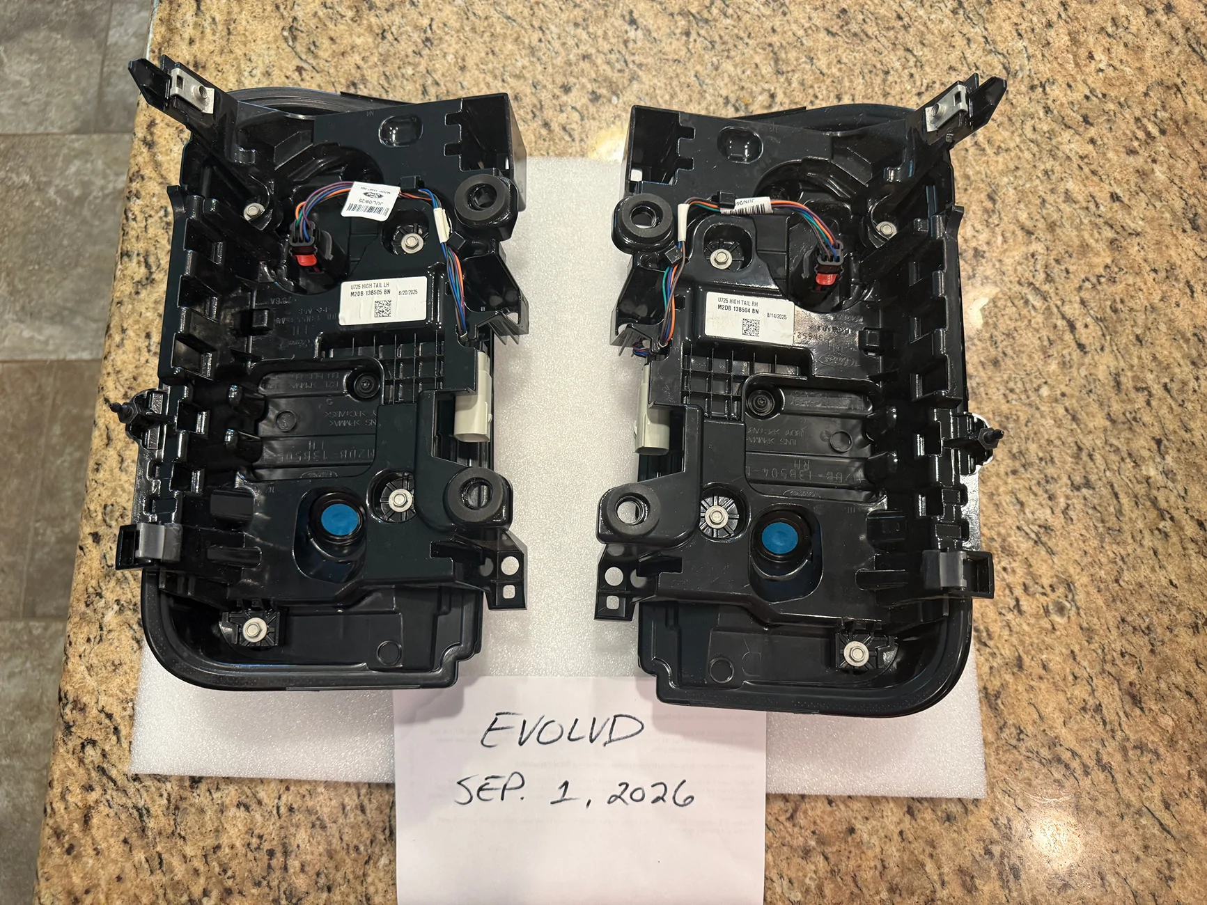 Ford Bronco 2025 OEM OBX LED Tail Lights IMG_3303