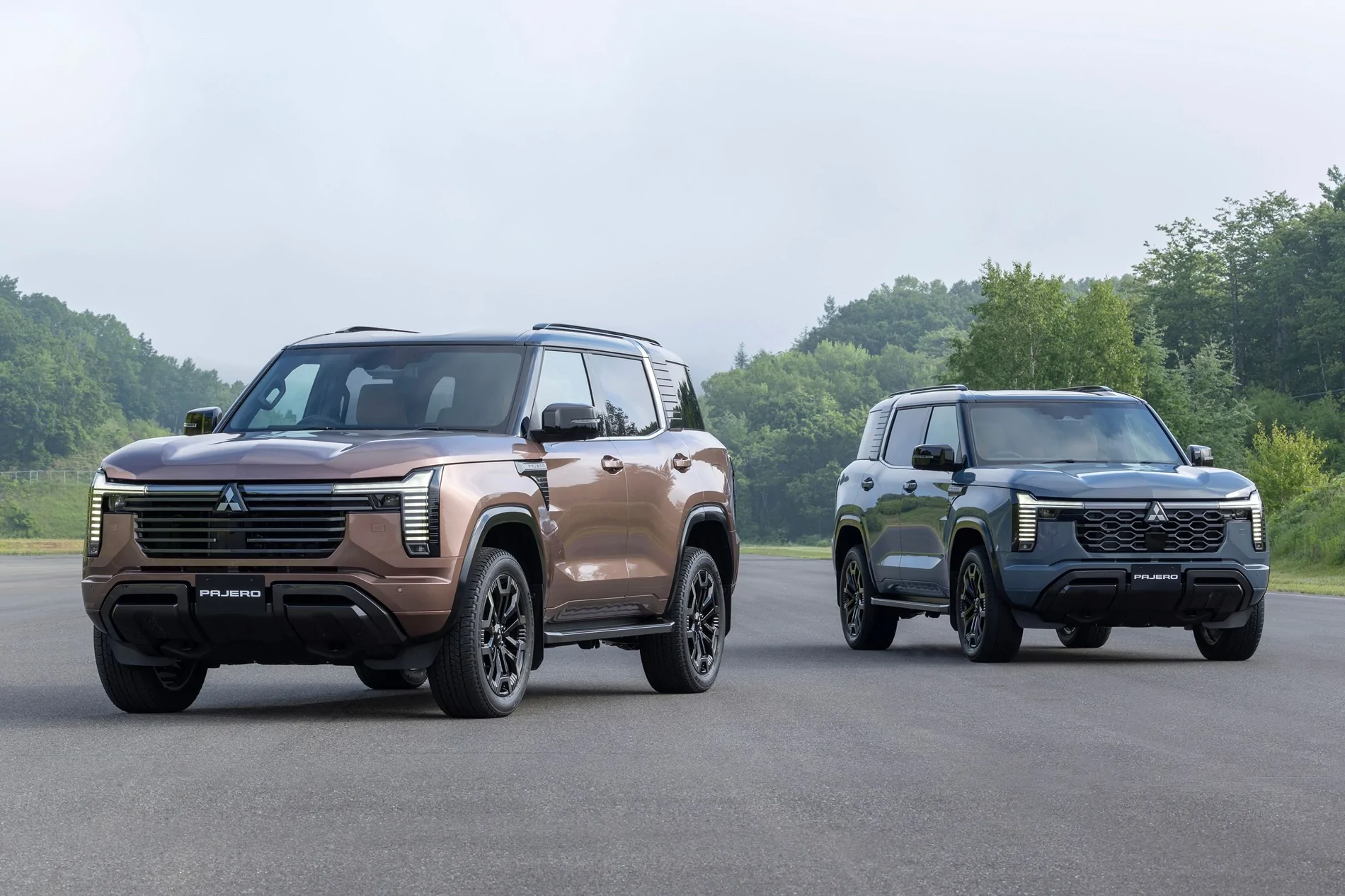 Ford Bronco 2027 Mitsubishi Montero (Pajero) is back 2027-mitsubishi-pajero-reveal-exterior-1