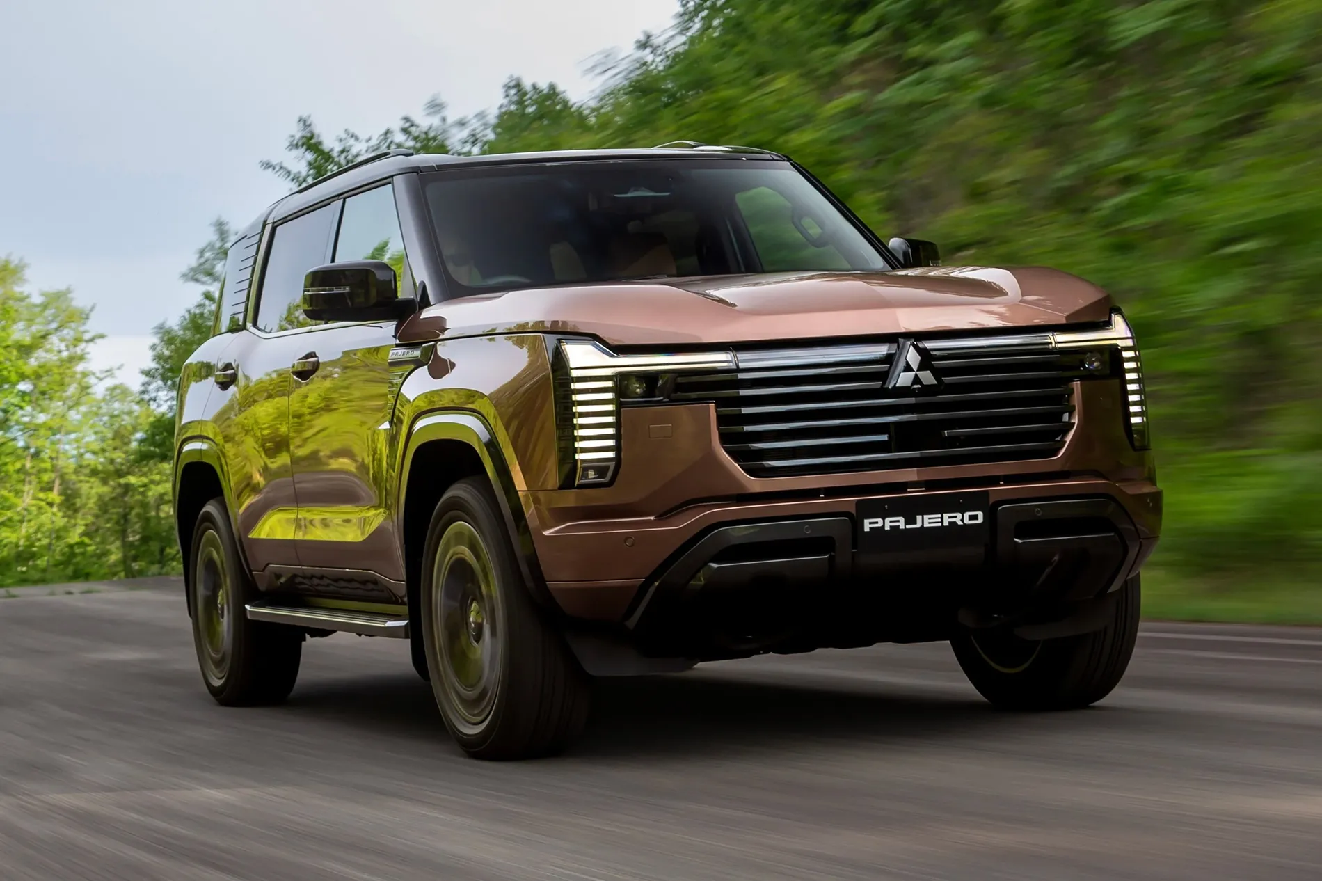 Ford Bronco 2027 Mitsubishi Montero (Pajero) is back 2027-mitsubishi-pajero-reveal-rollers-36