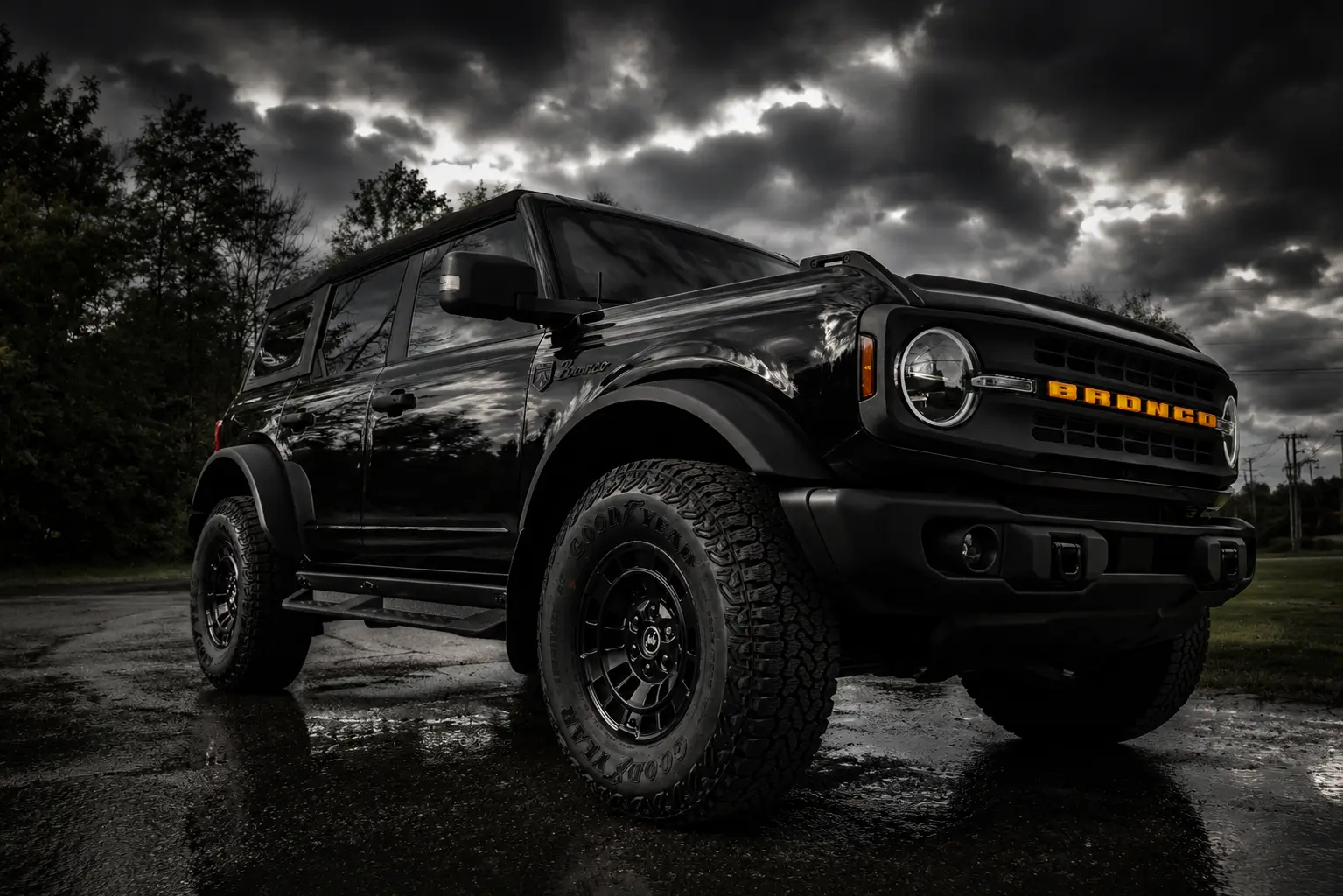 Ford Bronco SHADOW BLACK Bronco Club Bronco1