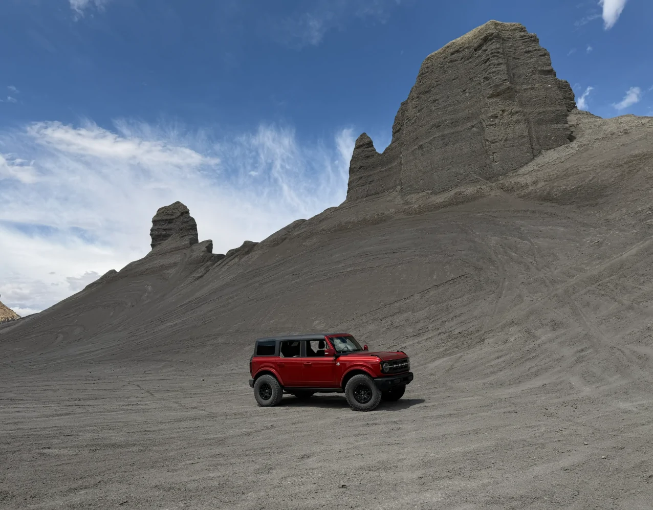 Ford Bronco Year 3 with Pepper 1788391497046-zs