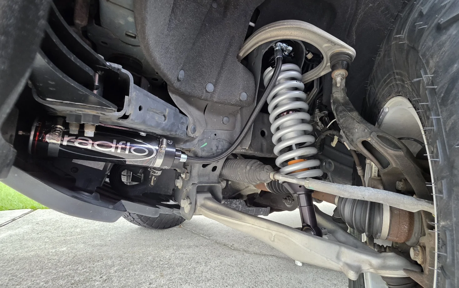 Ford Bronco Radflo Lift 2.5 Coilovers + Nitto G3 35's On 2021 Non-Sas OBX BRONCO 20260830_121546