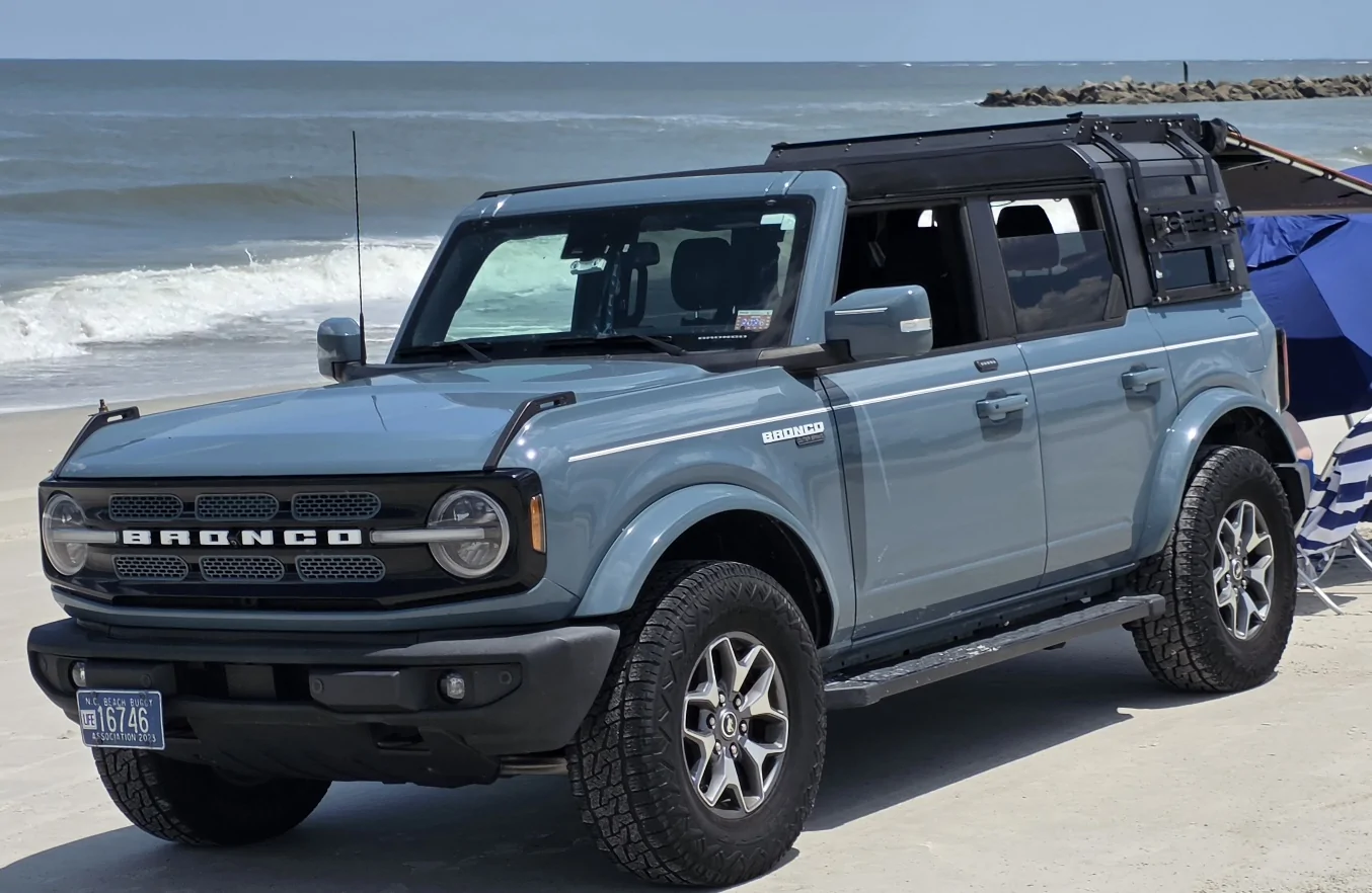 Ford Bronco Radflo Lift 2.5 Coilovers + Nitto G3 35's On 2021 Non-Sas OBX 2216