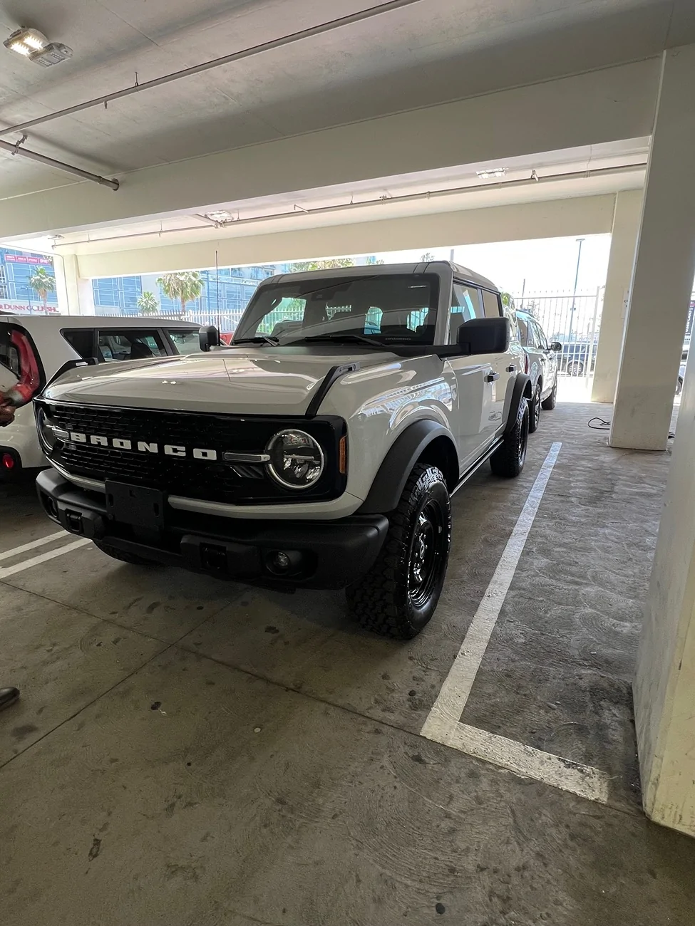 Ford Bronco AVALANCHE GRAY Bronco Club IMG_3287