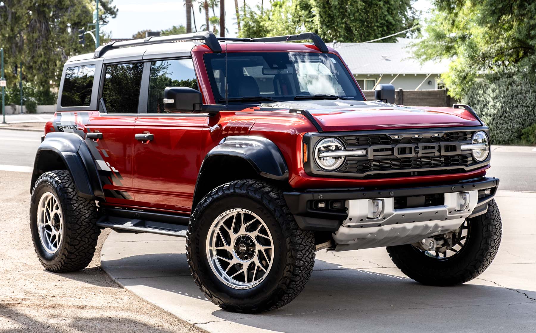 Ford Bronco Finally got my new wheels and tires installed 2026Ser02_DSF6526_RF corner close_1800w