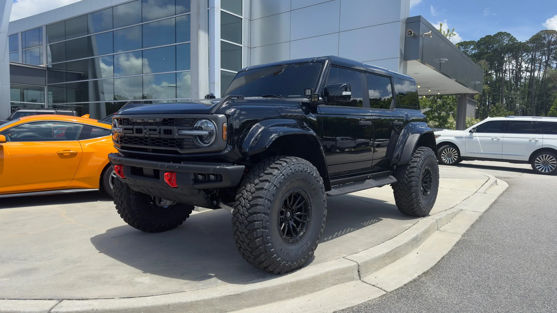 Ford Bronco SHADOW BLACK Bronco Club IMG_3919