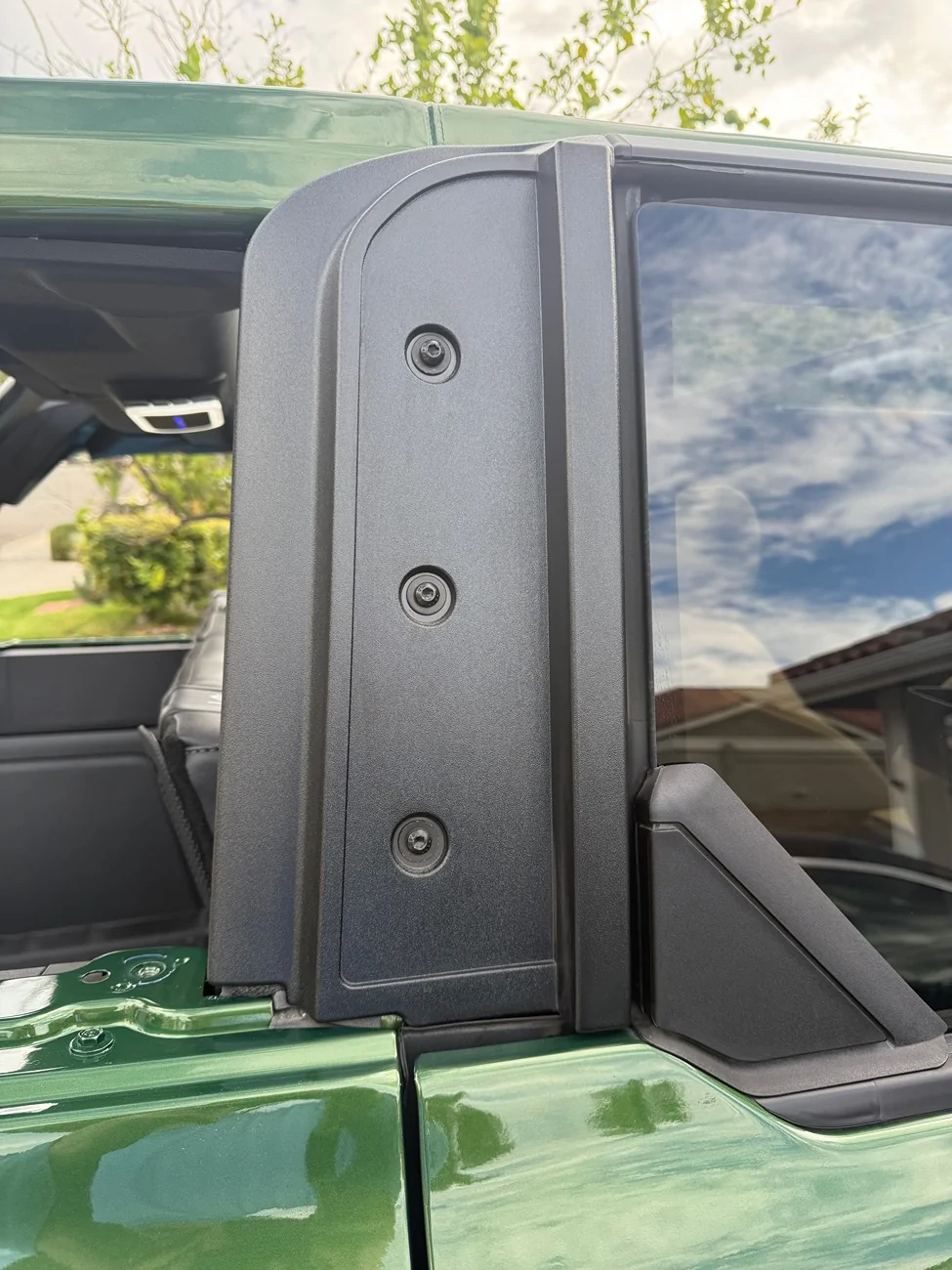 Ford Bronco PSA on secret-ish OEM trim piece to reduce roof noise (C pillar molding cover) IMG_5434