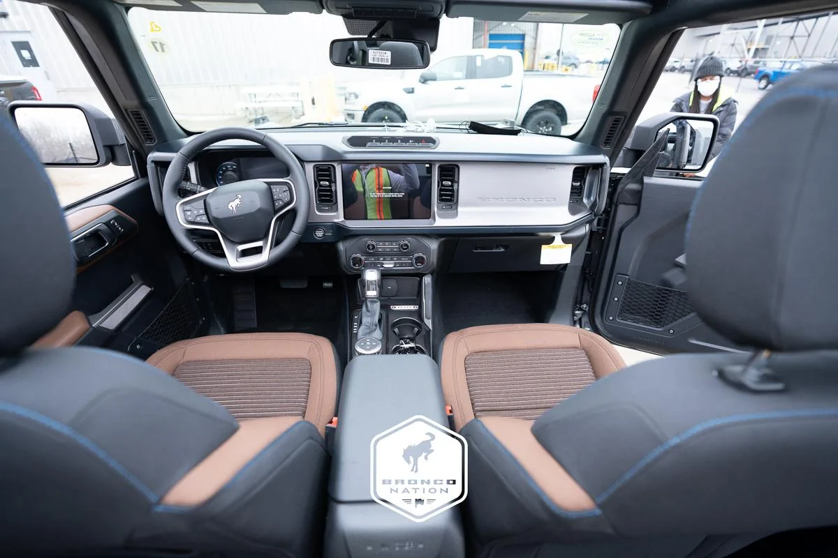 Ford Bronco More of Carbonized Gray Outer Banks and Roast Interior carbonized-gray-outer-banks-roast-interior-2
