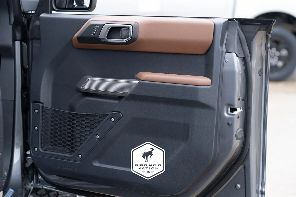 Ford Bronco More of Carbonized Gray Outer Banks and Roast Interior carbonized-gray-outer-banks-roast-interior-8