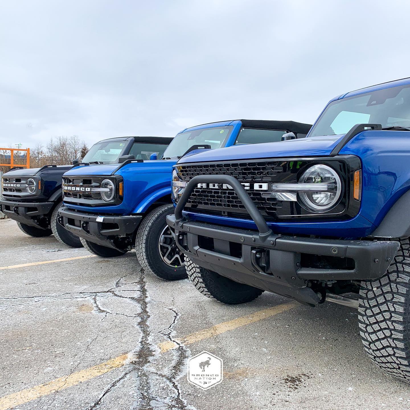 Ford Bronco Three Bronco Blues (Antimatter, Velocity, Lightning) 2021 Bronco Antimatter Blue vs Velocity Blue vs Lightning Blue 2