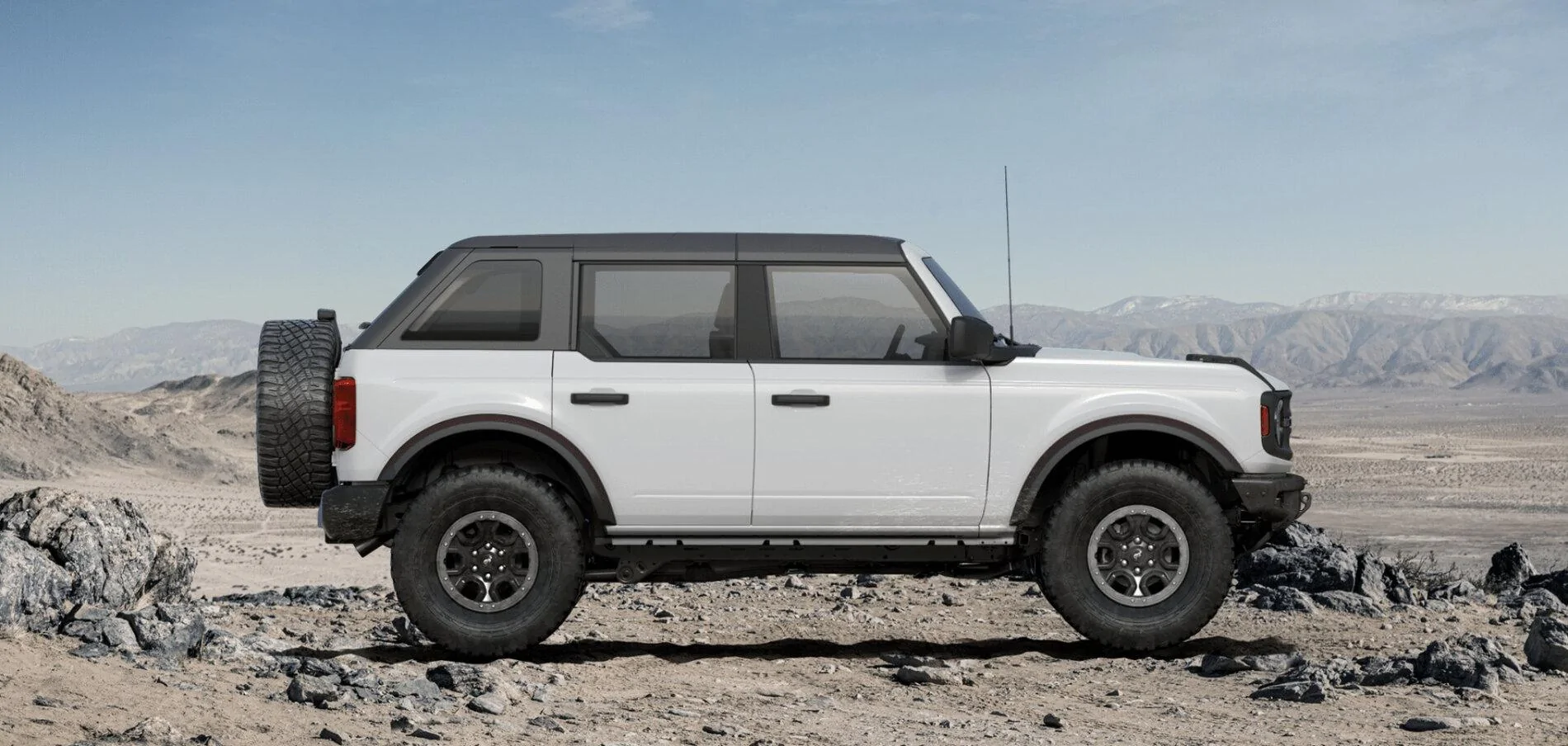 Ford Bronco Rendering: Fastback Hardtop on Four Door 2021_4Door_SAS_OxfordWhite_Fastback