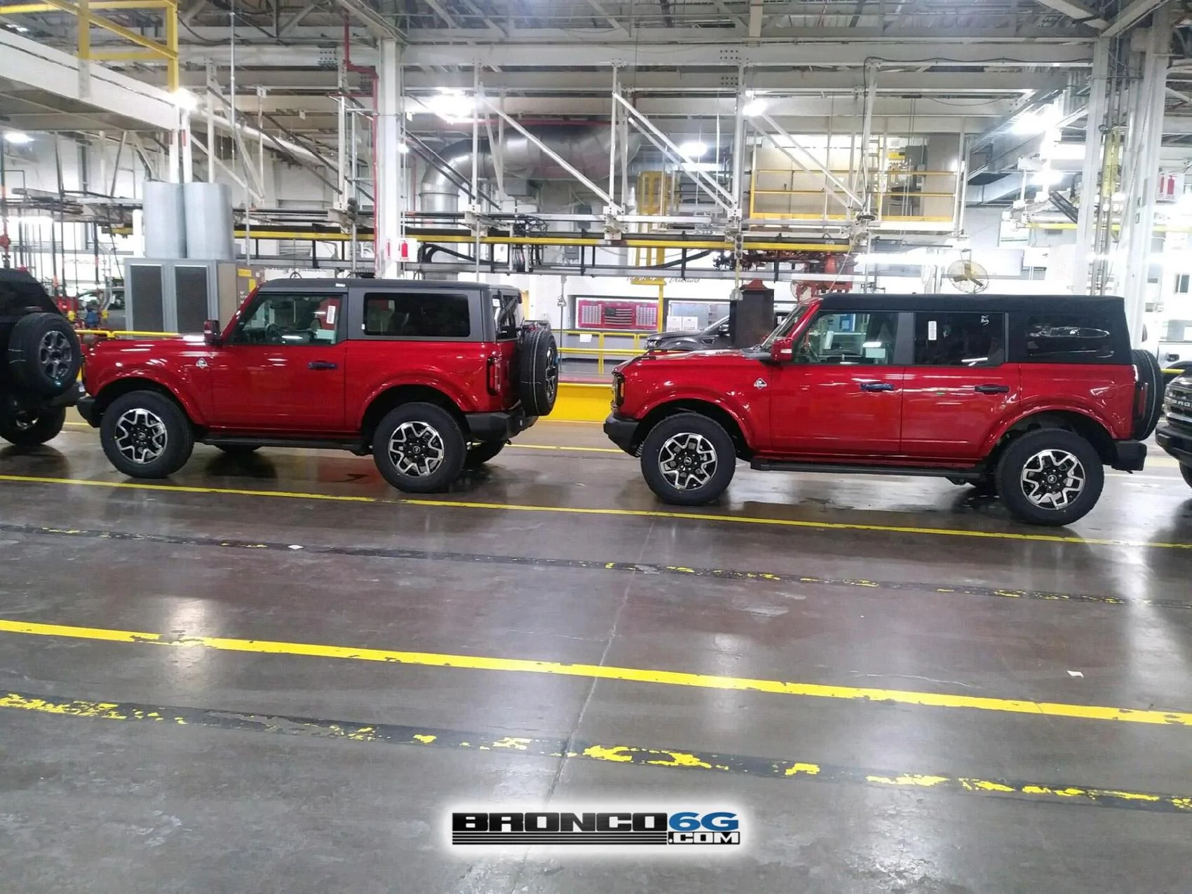 Ford Bronco 📷 Factory Pics: Dashboard switches & buttons + More Broncos Factory 2021 Bronco Rapid Red 4