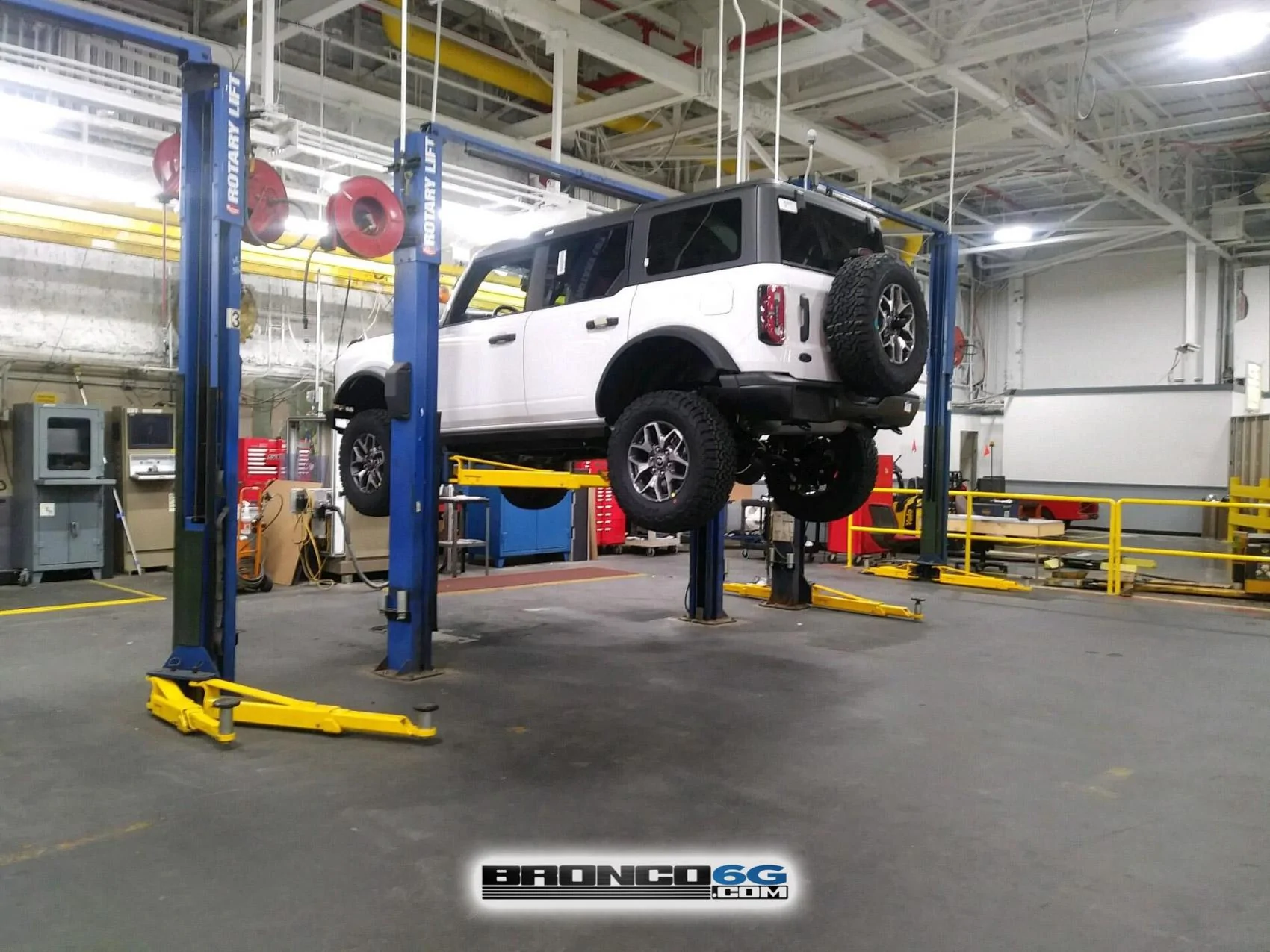 Ford Bronco 📷 Factory Pics: Dashboard switches & buttons + More Broncos Factory 2021 Bronco Oxford Whit