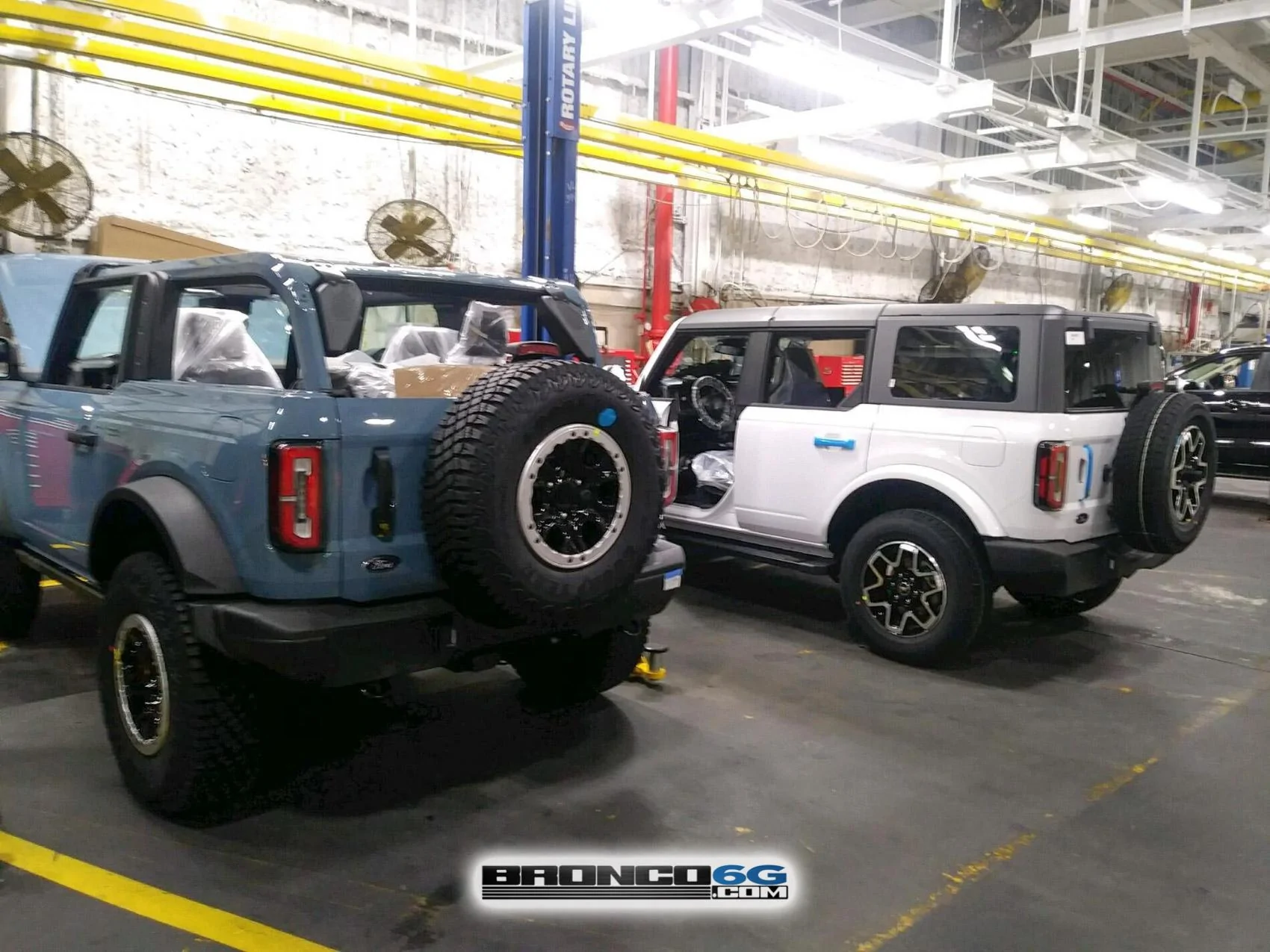Ford Bronco 📷 Factory Pics: Dashboard switches & buttons + More Broncos Factory 2021 Bronco Area 51 Oxford Whit