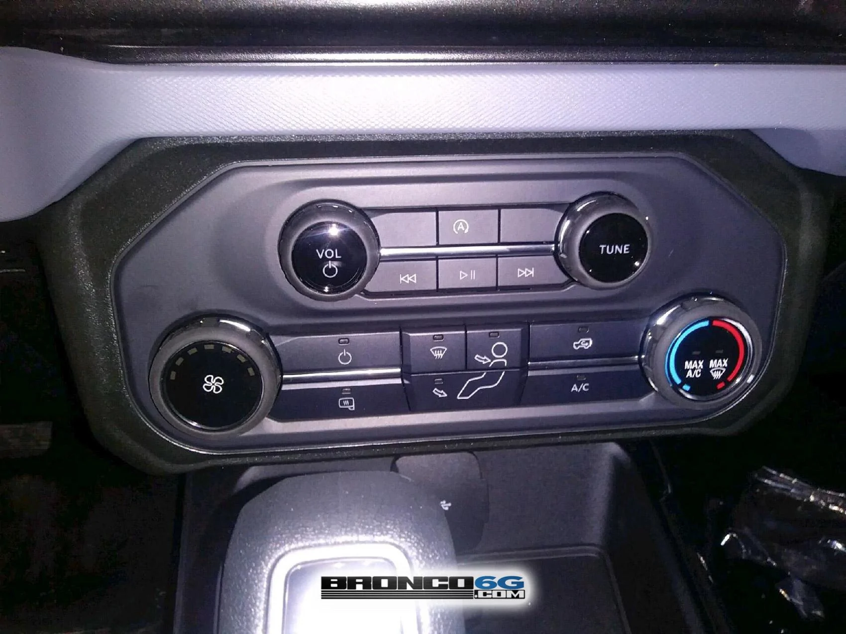 Ford Bronco 📷 Factory Pics: Dashboard switches & buttons + More Broncos Factory 2021 Bronco interior buttons dashboard 1