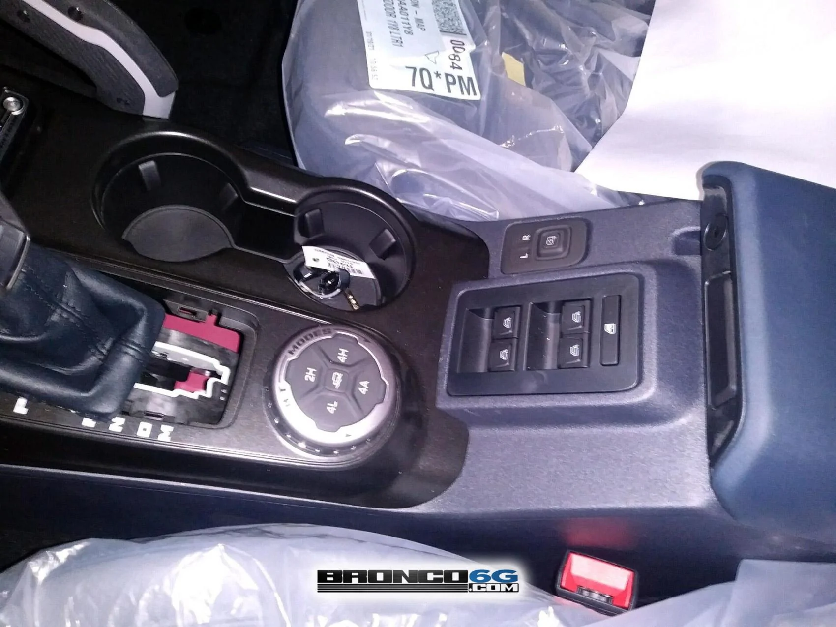 Ford Bronco 📷 Factory Pics: Dashboard switches & buttons + More Broncos Factory 2021 Bronco center consol