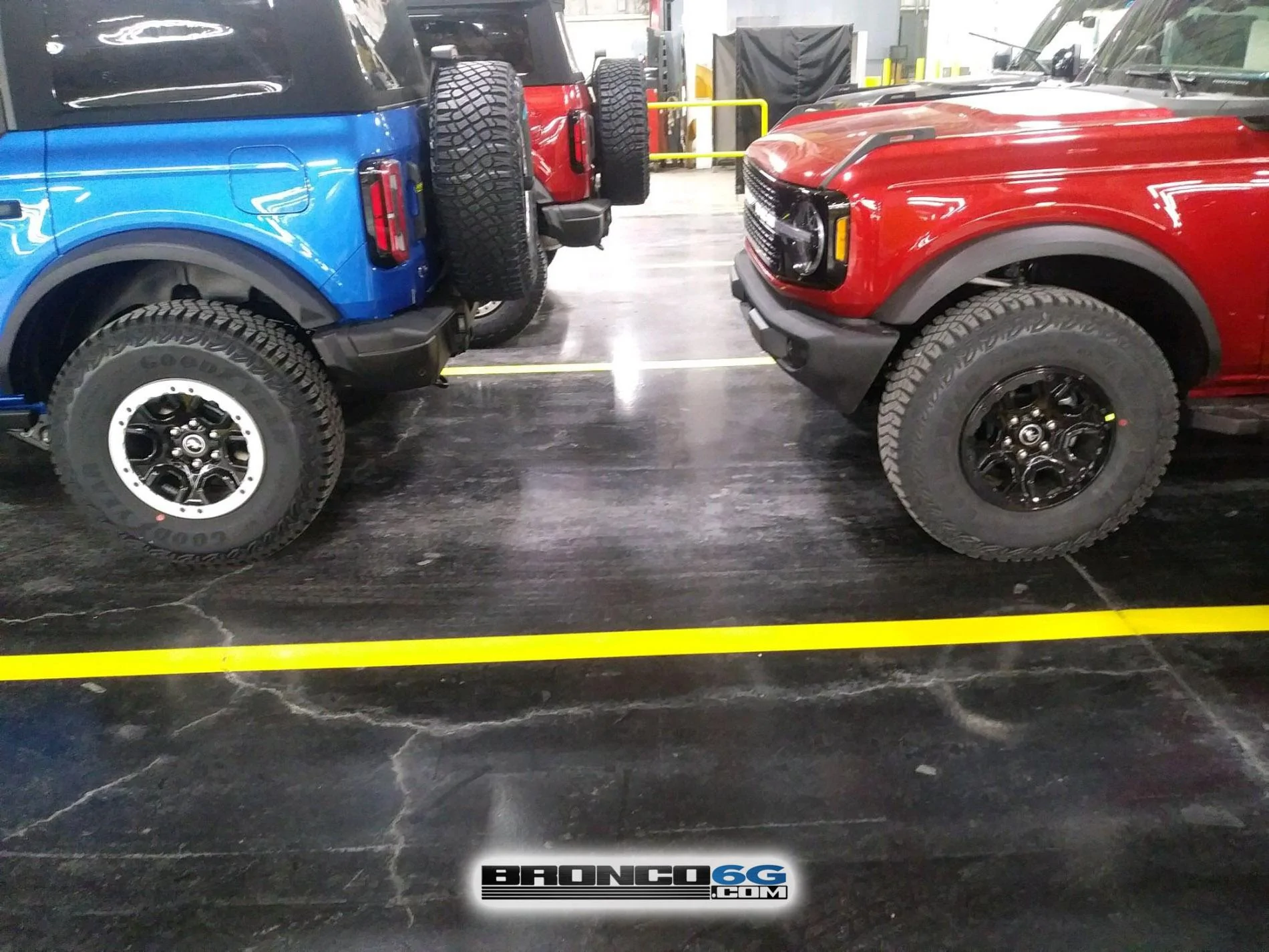 Ford Bronco 📷 Factory Broncos: Modular Black Top + Headlight Assembly, Tail Light Assembly, Puddle Lights 2021 Bronco factory MAP aseembly 3