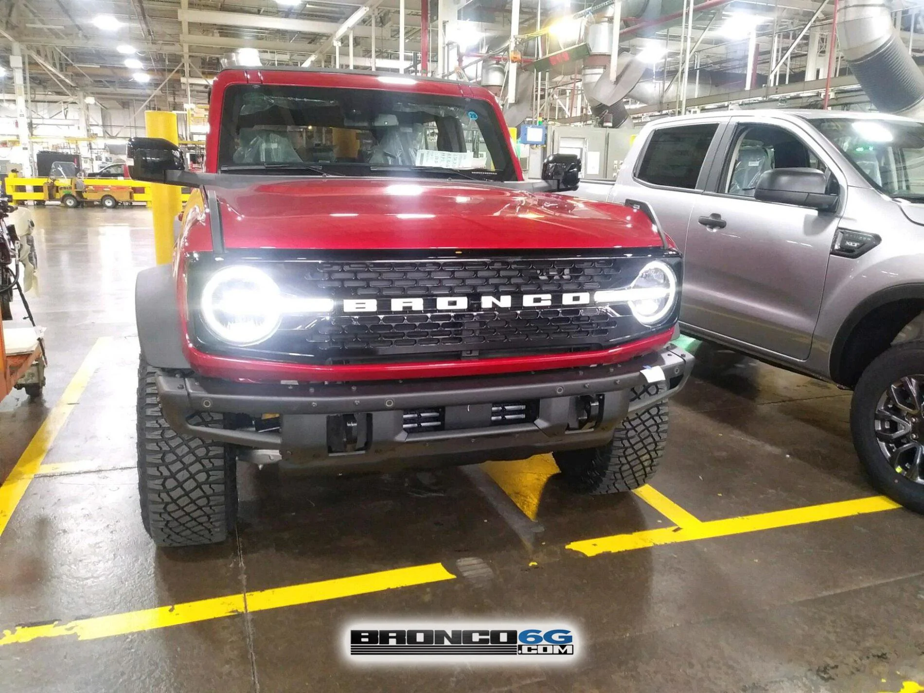 Ford Bronco 📷 Factory Broncos: Modular Black Top + Headlight Assembly, Tail Light Assembly, Puddle Lights 2021 Bronco Sasquatch 1