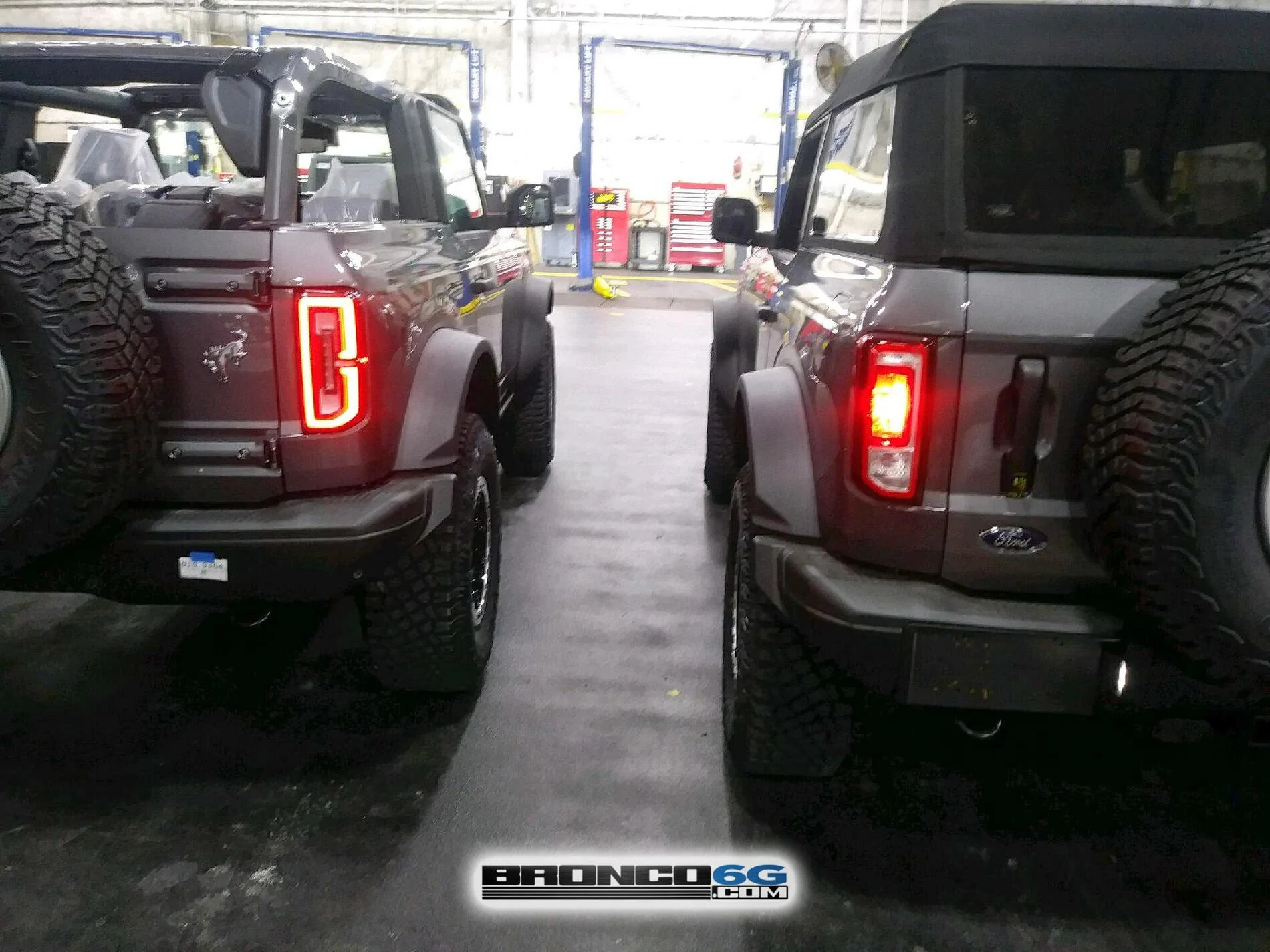 Ford Bronco 📷 Factory Broncos: Modular Black Top + Headlight Assembly, Tail Light Assembly, Puddle Lights 2021 Bronco Sasquatch Carbonized Gray