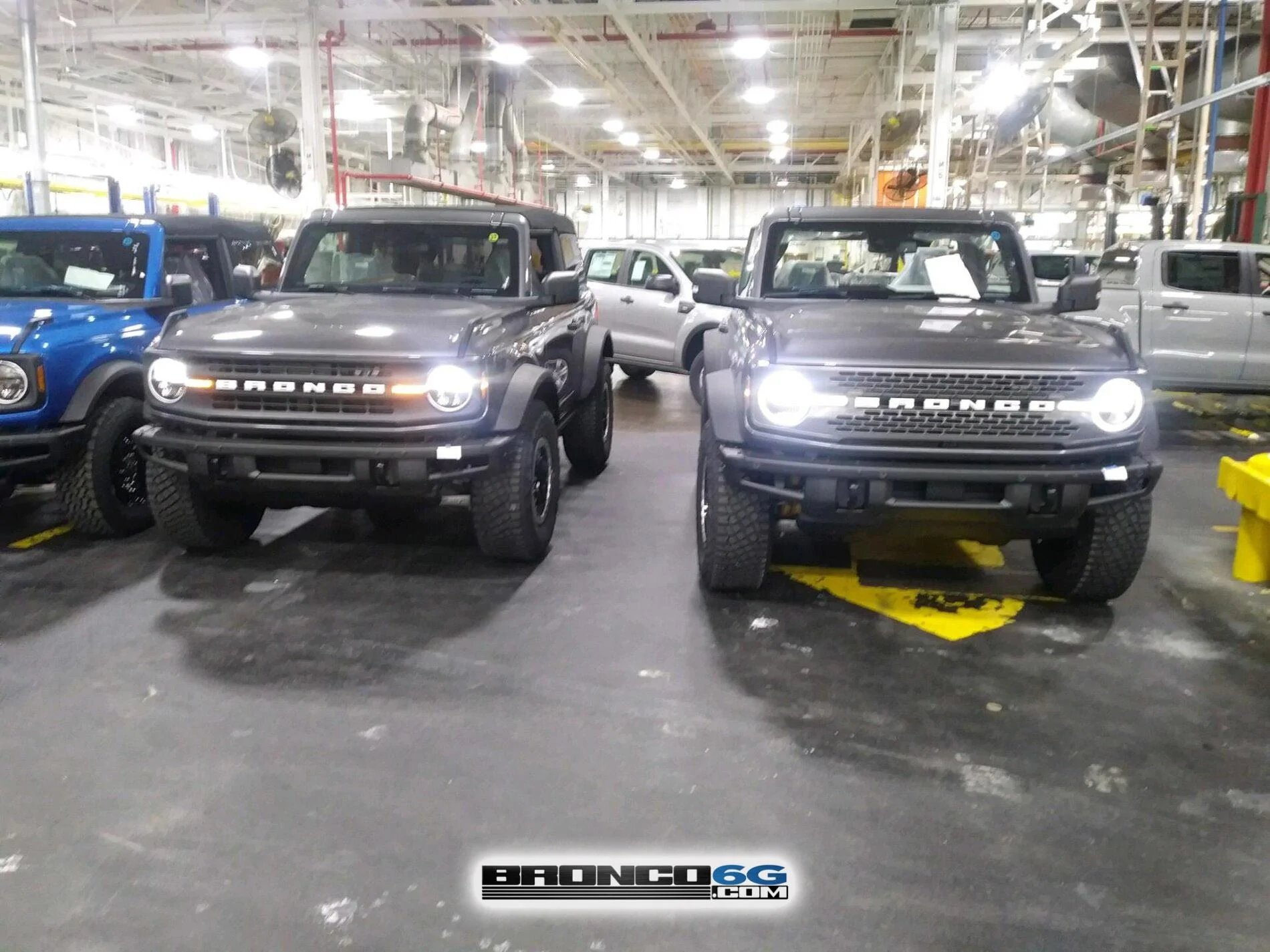 Ford Bronco 📷 Factory Broncos: Modular Black Top + Headlight Assembly, Tail Light Assembly, Puddle Lights 2021 Bronco Sasquatch Carbonized Gray 2