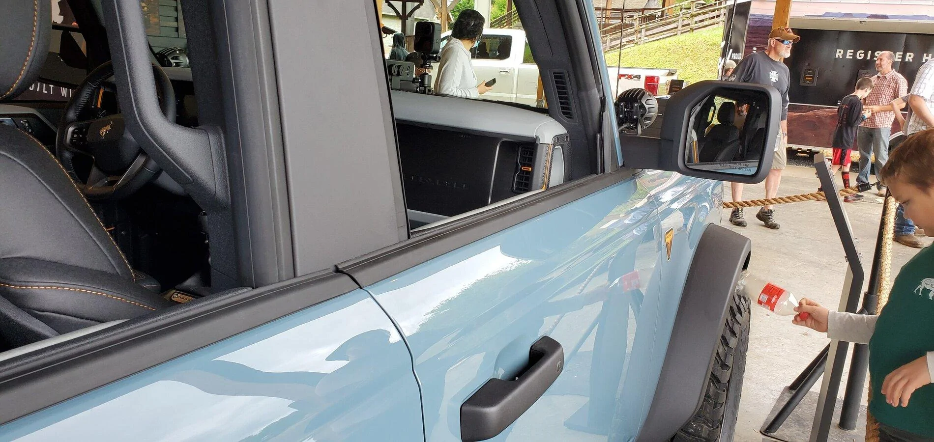 Ford Bronco Inspected Cactus Gray 20201010_140551